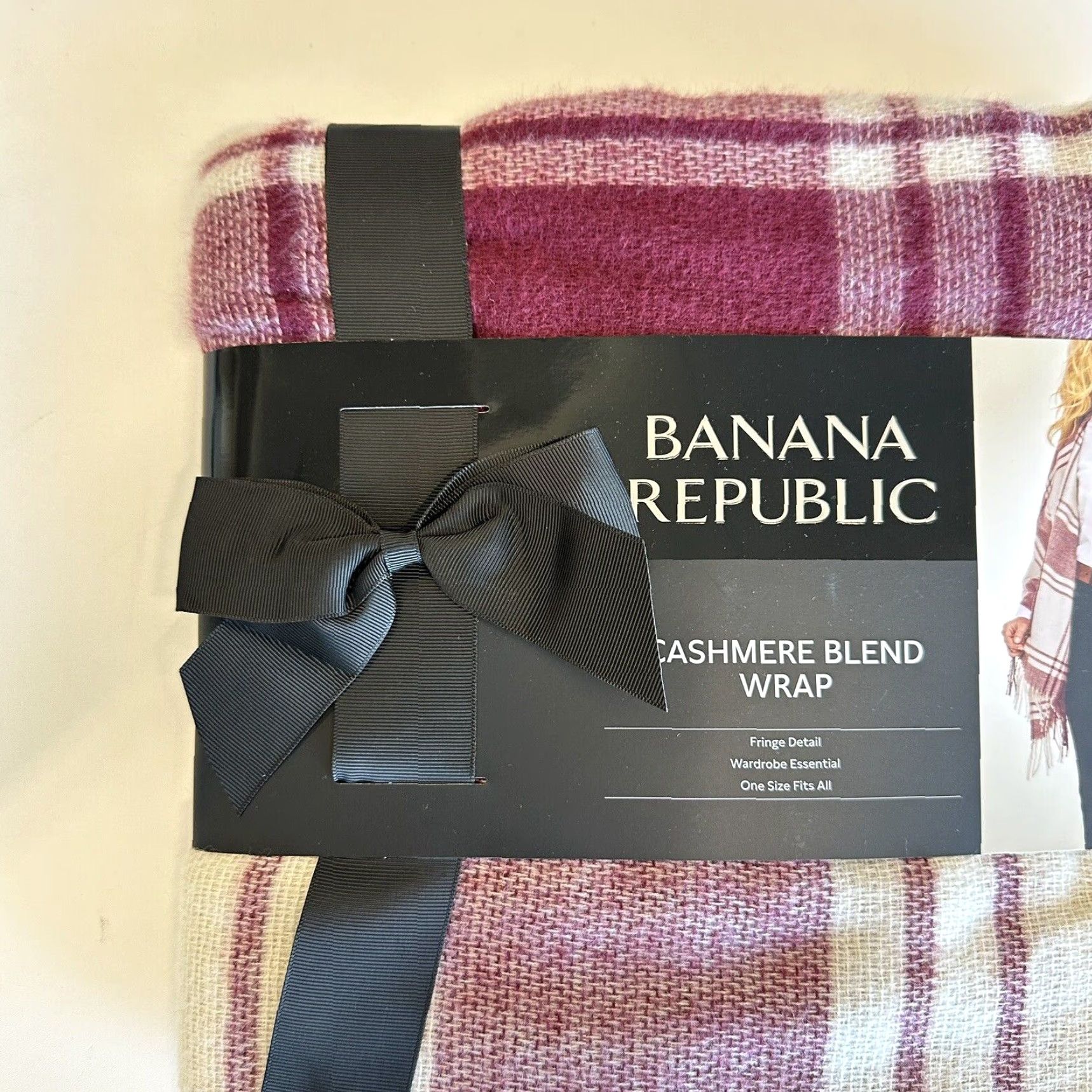 Banana Republic VINTAGE Banana Republic Womens Cashmere Blend Wrap Poncho Plaid Fringe One Size Red/White Boho Modern 90s Womens Size ONE SIZE - 4 Thumbnail