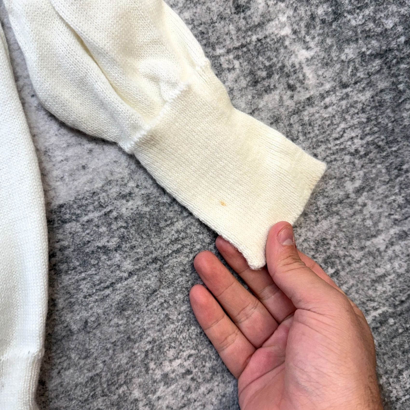 Vintage VINTAGE J. C. Penney Knit Polo Shirt Men LT Large Ivory Cream 70s 80s Dagger Collar Polo Size US L / EU 52-54 / 3 - 6 Thumbnail