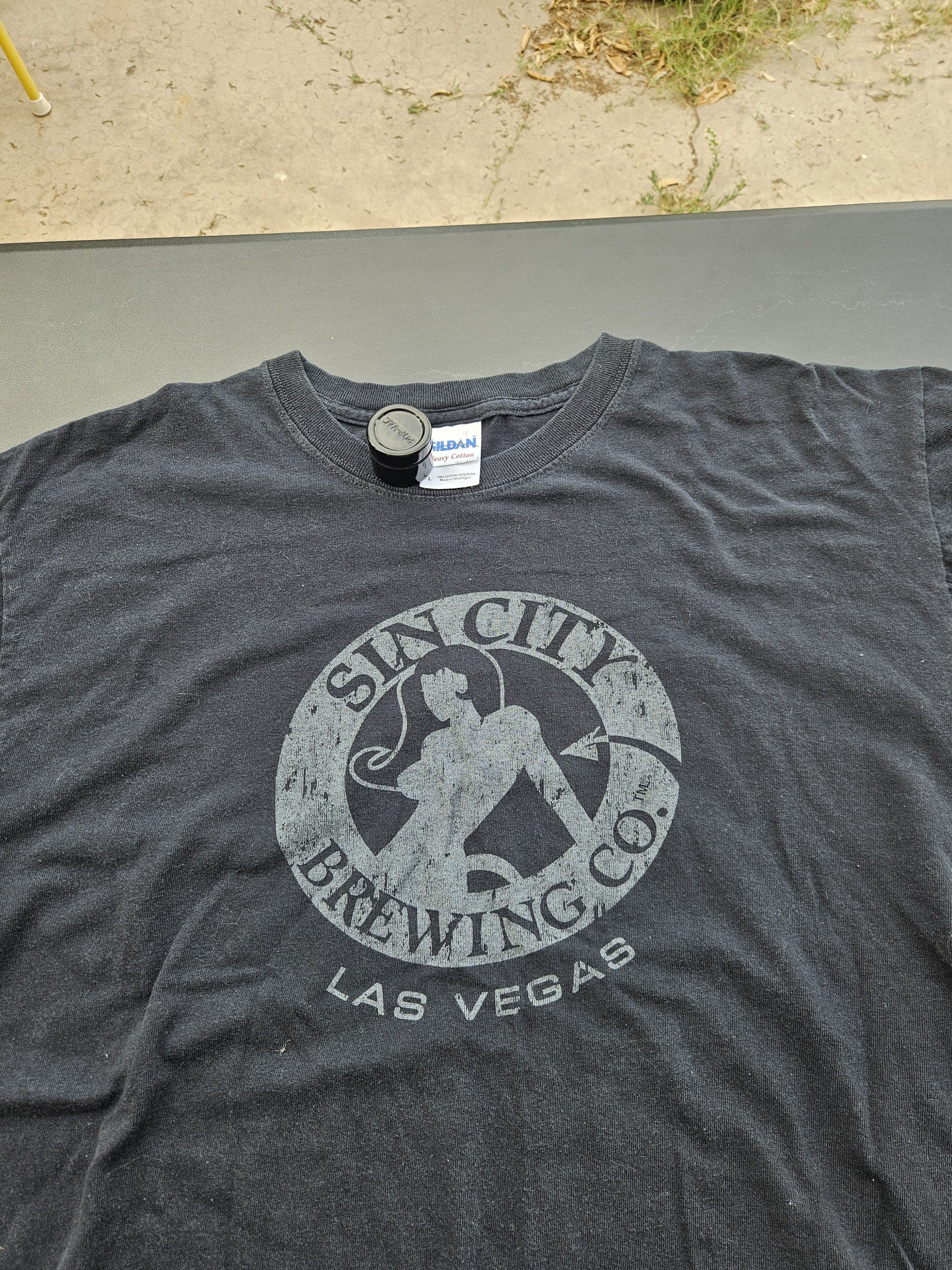 Gildan Sin City Co. Las Vegas Y2K Gildan Tee Size US L / EU 52-54 / 3 - 2 Thumbnail