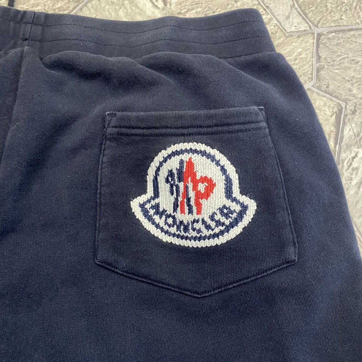 Moncler Moncler Sweatpants Big Logo Size US 36 / EU 52 - 4 Thumbnail