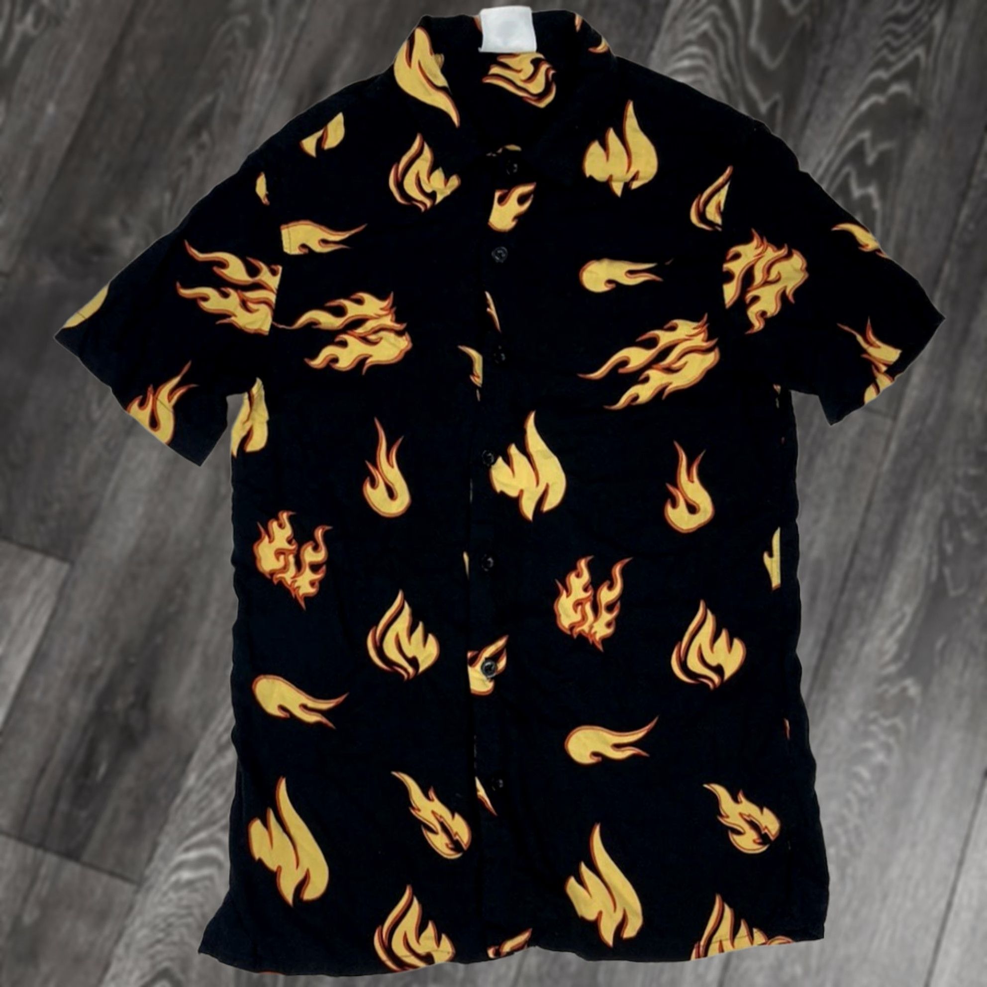 Vintage VINTAGE T&C Surf Flames Print Hawaiian Button Up Shirt Men Slim Small Black Short Sleeve Size US S / EU 44-46 / 1 - 1 Thumbnail