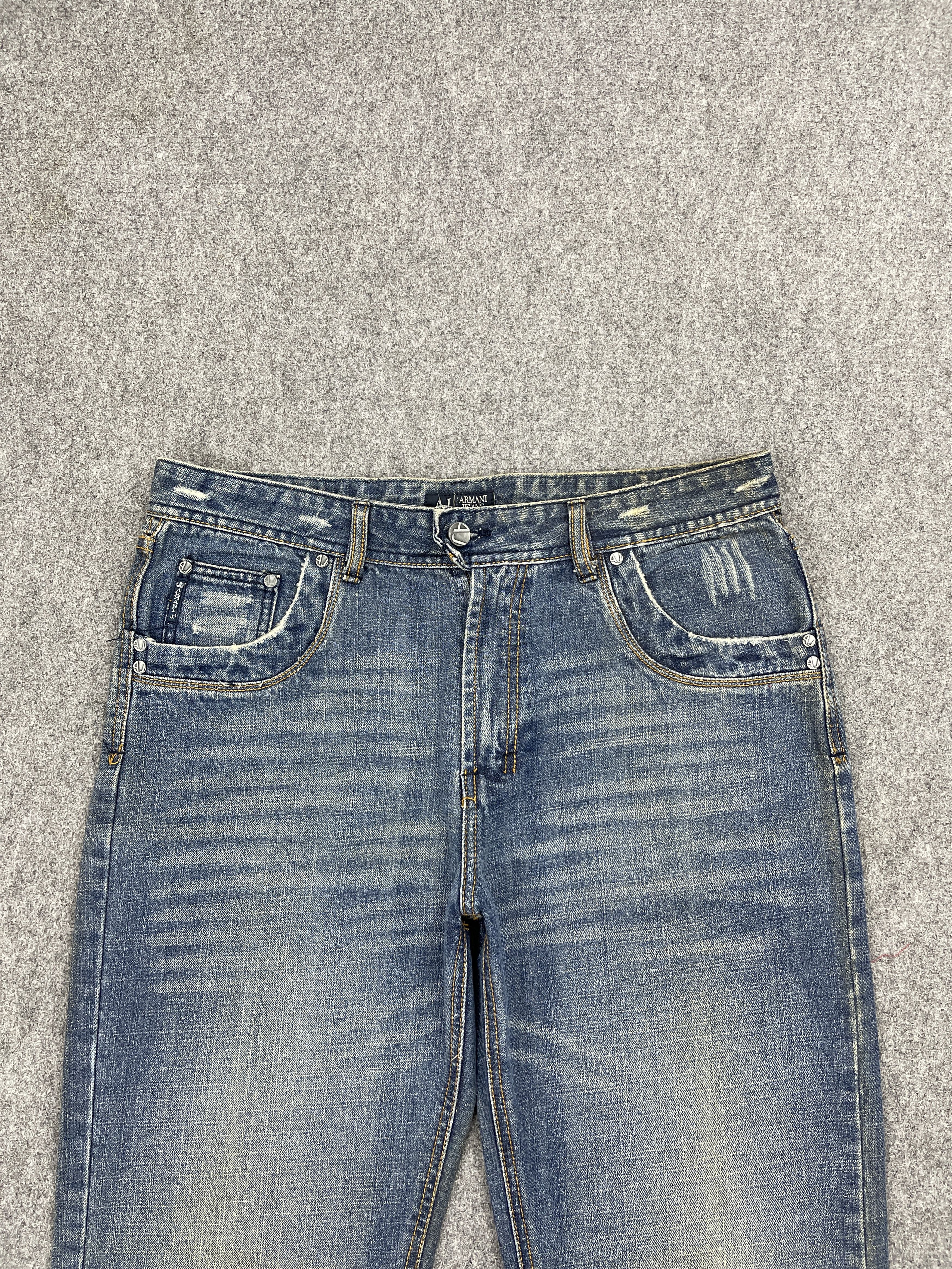 Other Vintage Armani Jeans Blue Faded Denim DP2585 Size US 33 - 2 Thumbnail