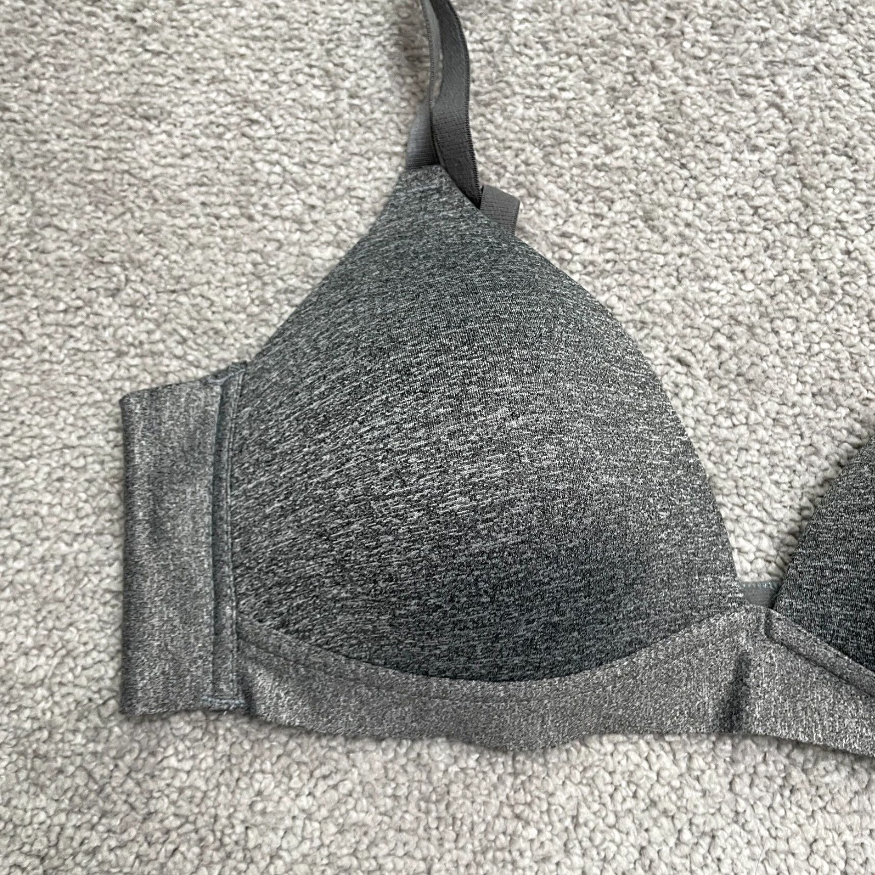Vintage YMI Intimates Wireless Bra Womens 36B Dark Gray Padded Strap Hook&Eye 36B Gray Women Bra Shirt? Size ONE SIZE - 3 Thumbnail