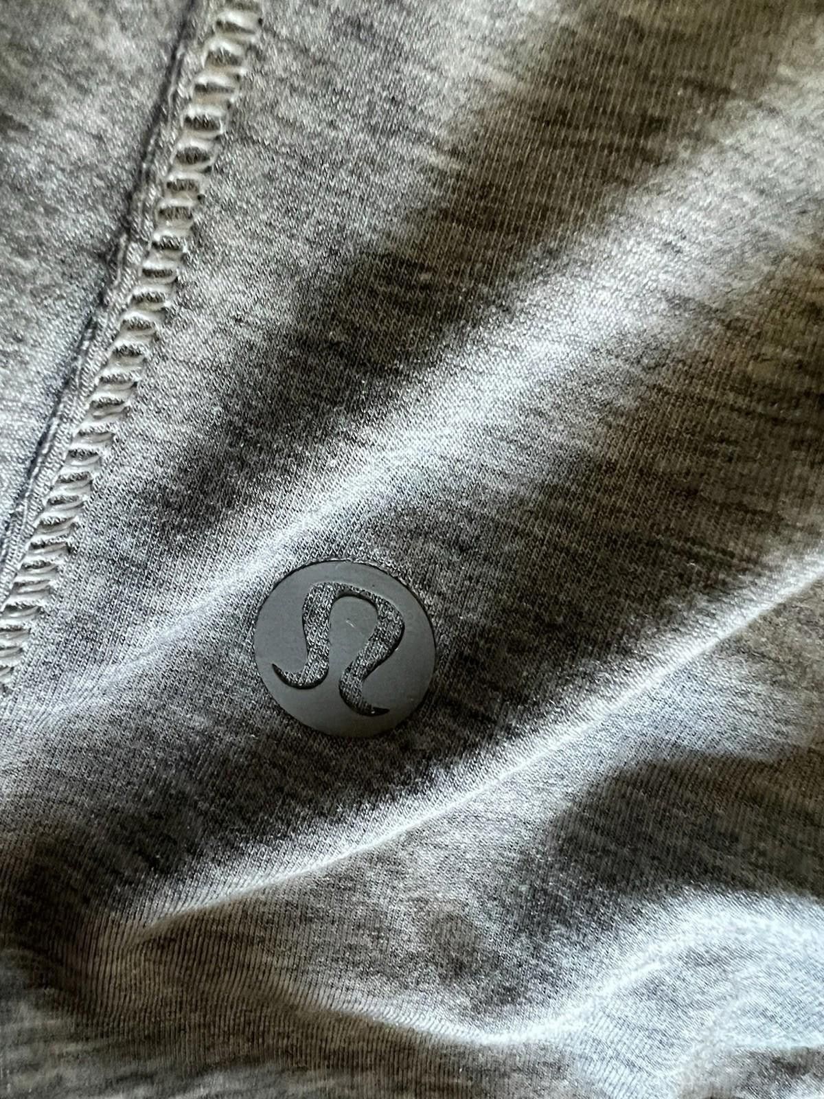 Designer Lululemon Turn to Tie Tank Heathered Light Grey Size 6-8 Size M / US 6-8 / IT 42-44 - 5 Thumbnail