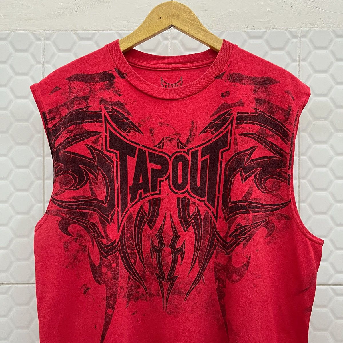 Tapout 📢SENDOFFER🎉 Vintage Tapout Tank Top Size US L / EU 52-54 / 3 - 2 Thumbnail