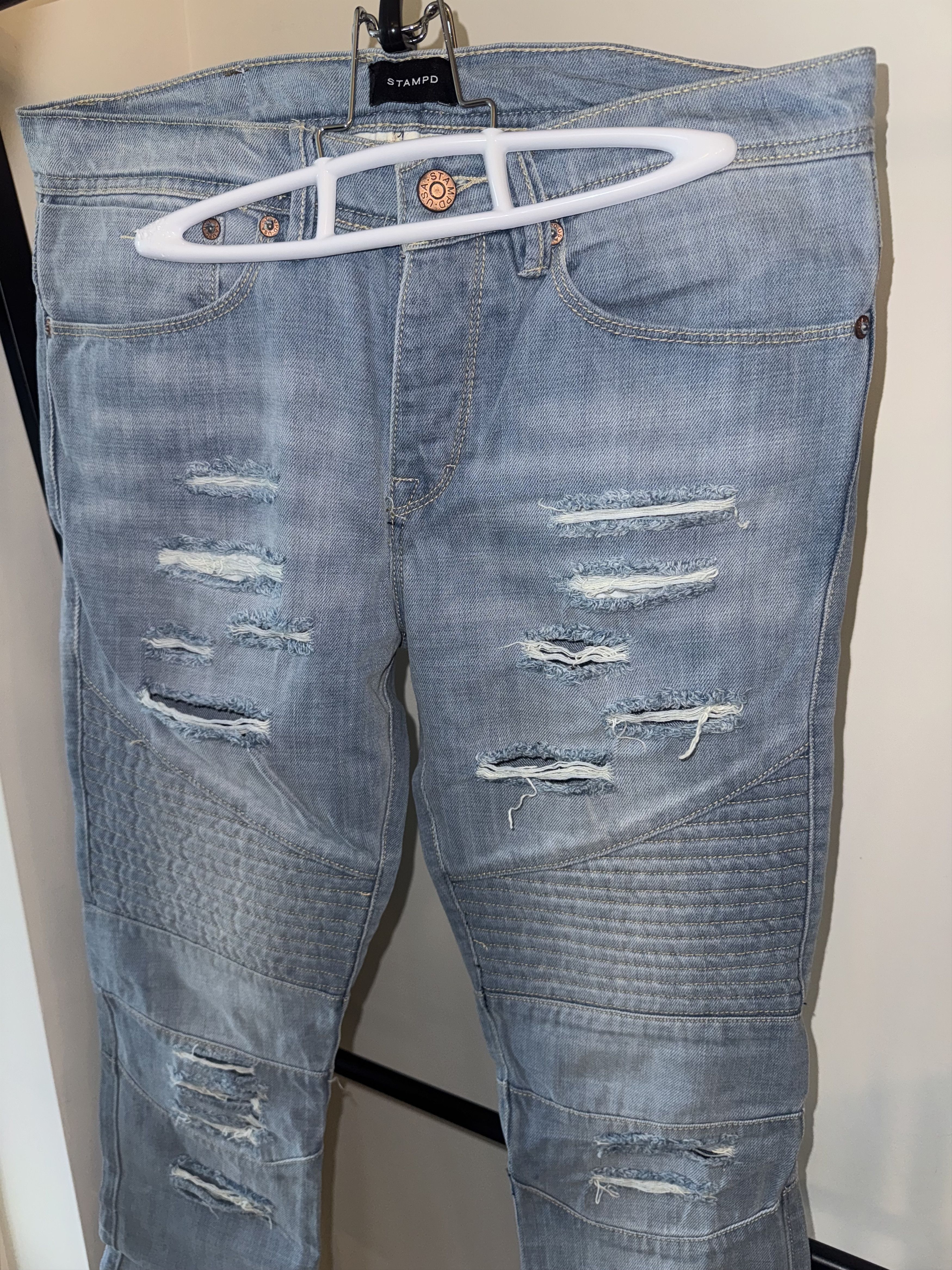 Stampd Stampd LA Blue Moto Denim Vintage light wash destroyed Size US 31 - 4 Thumbnail