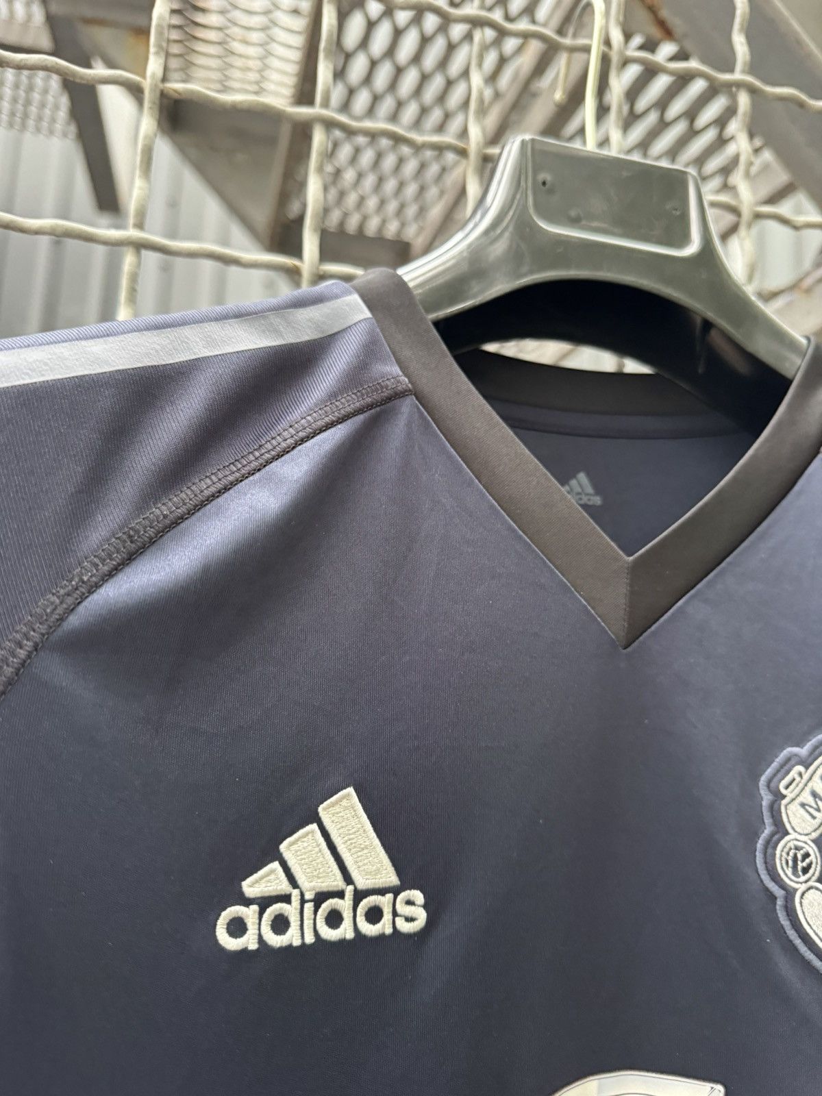 Adidas Manchester United De Gea 2017 UEFA Winners Goalkeeper jersey Size US XXS / EU 40 - 6 Thumbnail