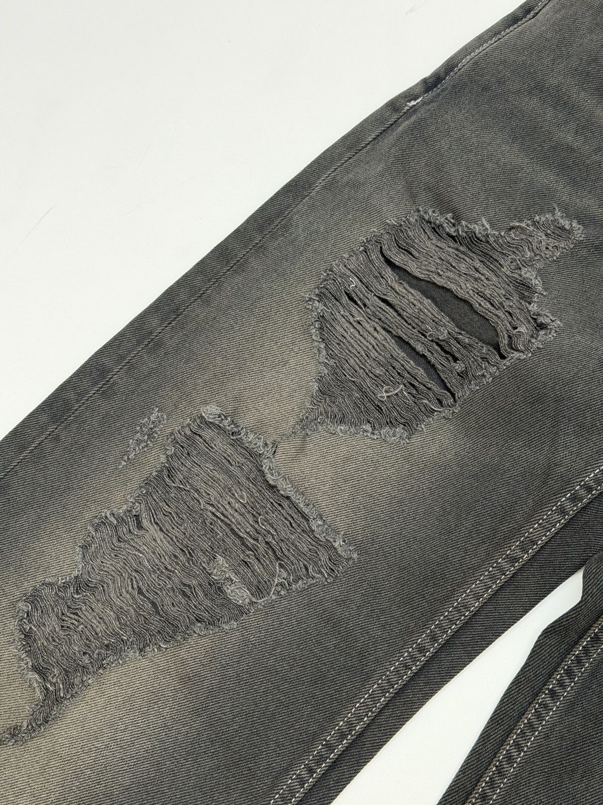 Balenciaga Balenciaga Destroyed Straight Denim Pant Anthracite Size US 30 / EU 46 - 6 Thumbnail