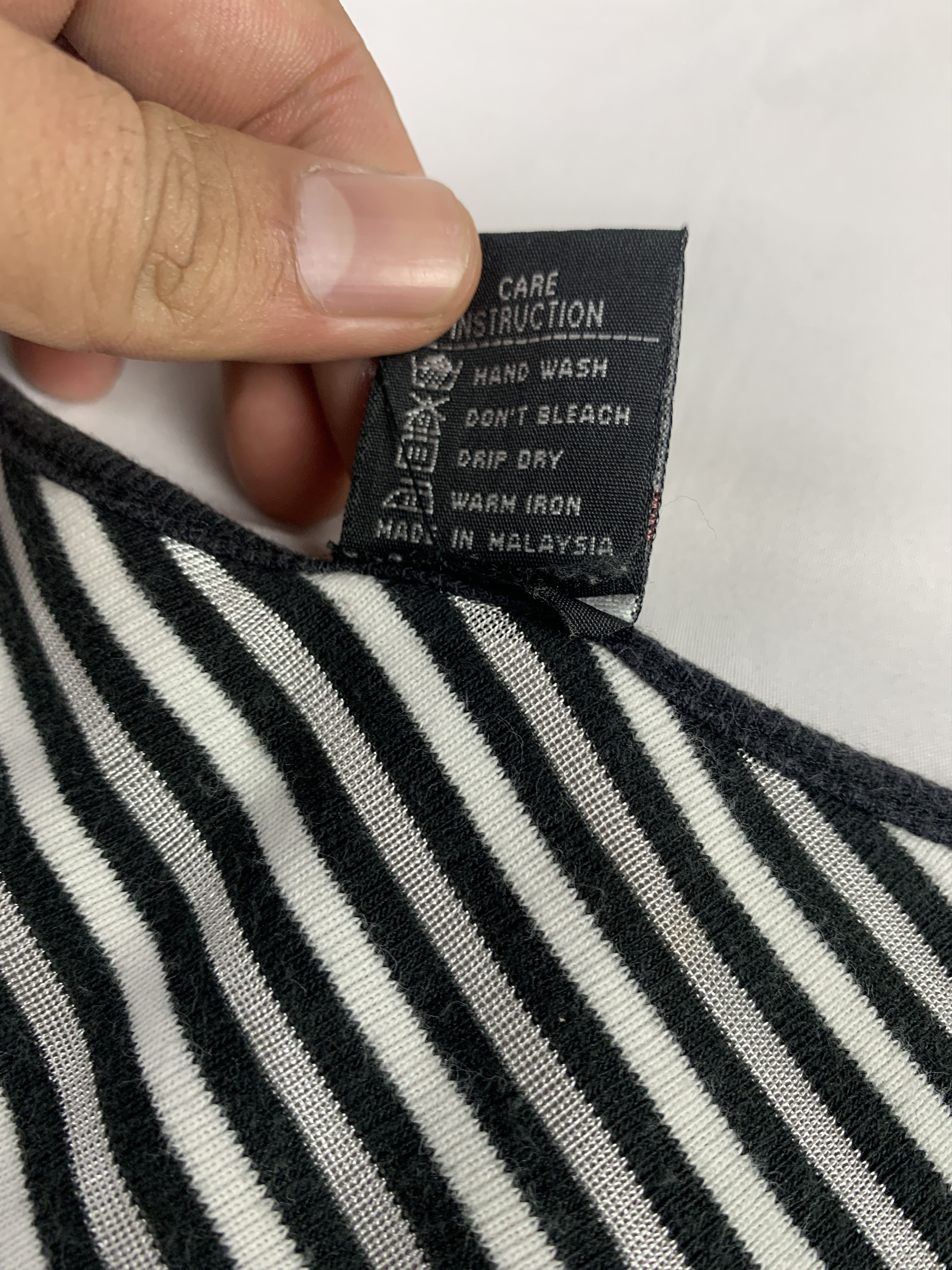 Japanese Brand Twenty Two Asymmetrical Stripes Tee (S) Size S / US 4 / IT 40 - 8 Thumbnail