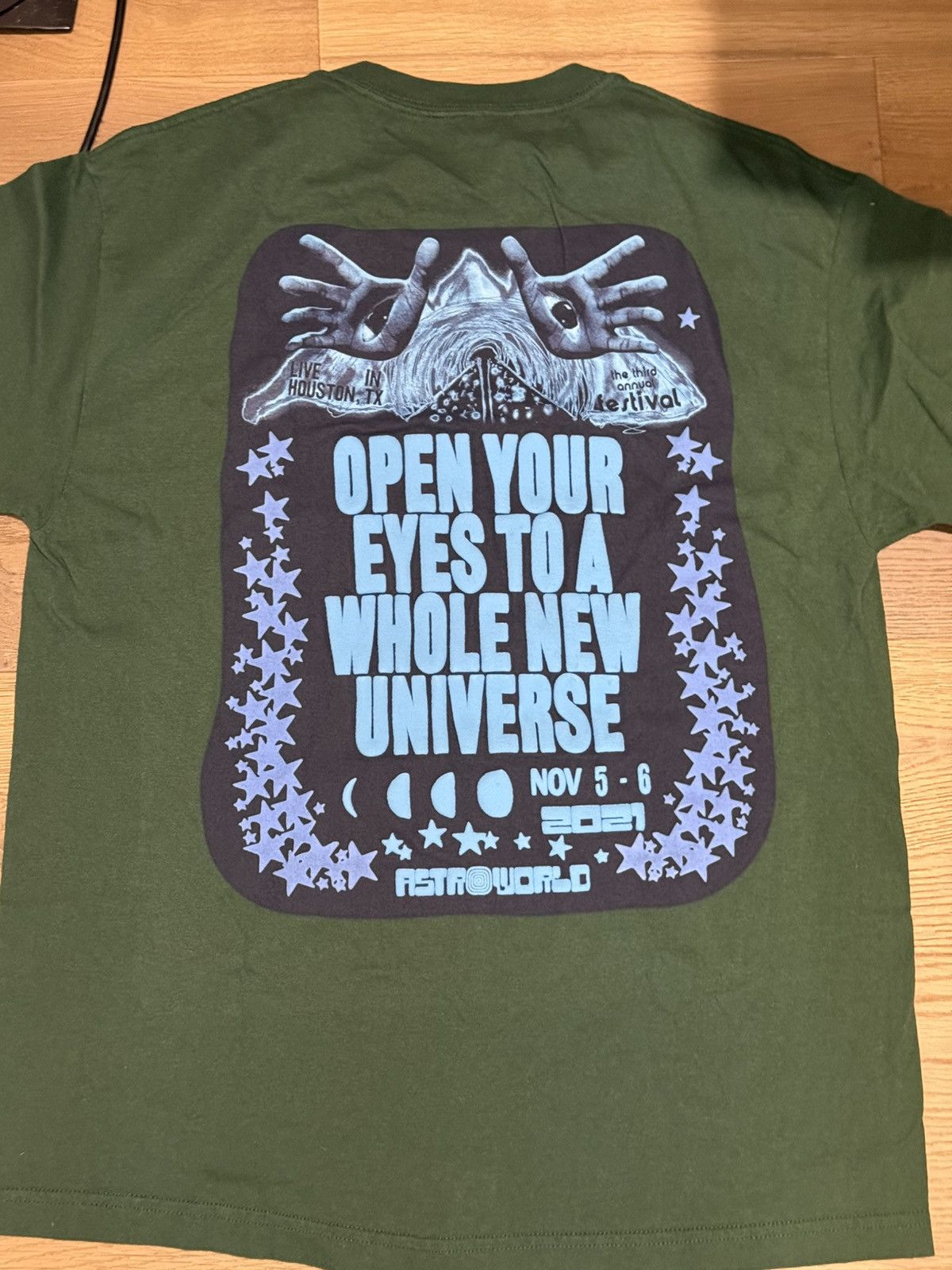 Travis Scott Travis Scott Open Your Eyes Tee T-Shirt size Medium Size US M / EU 48-50 / 2 - 2 Thumbnail