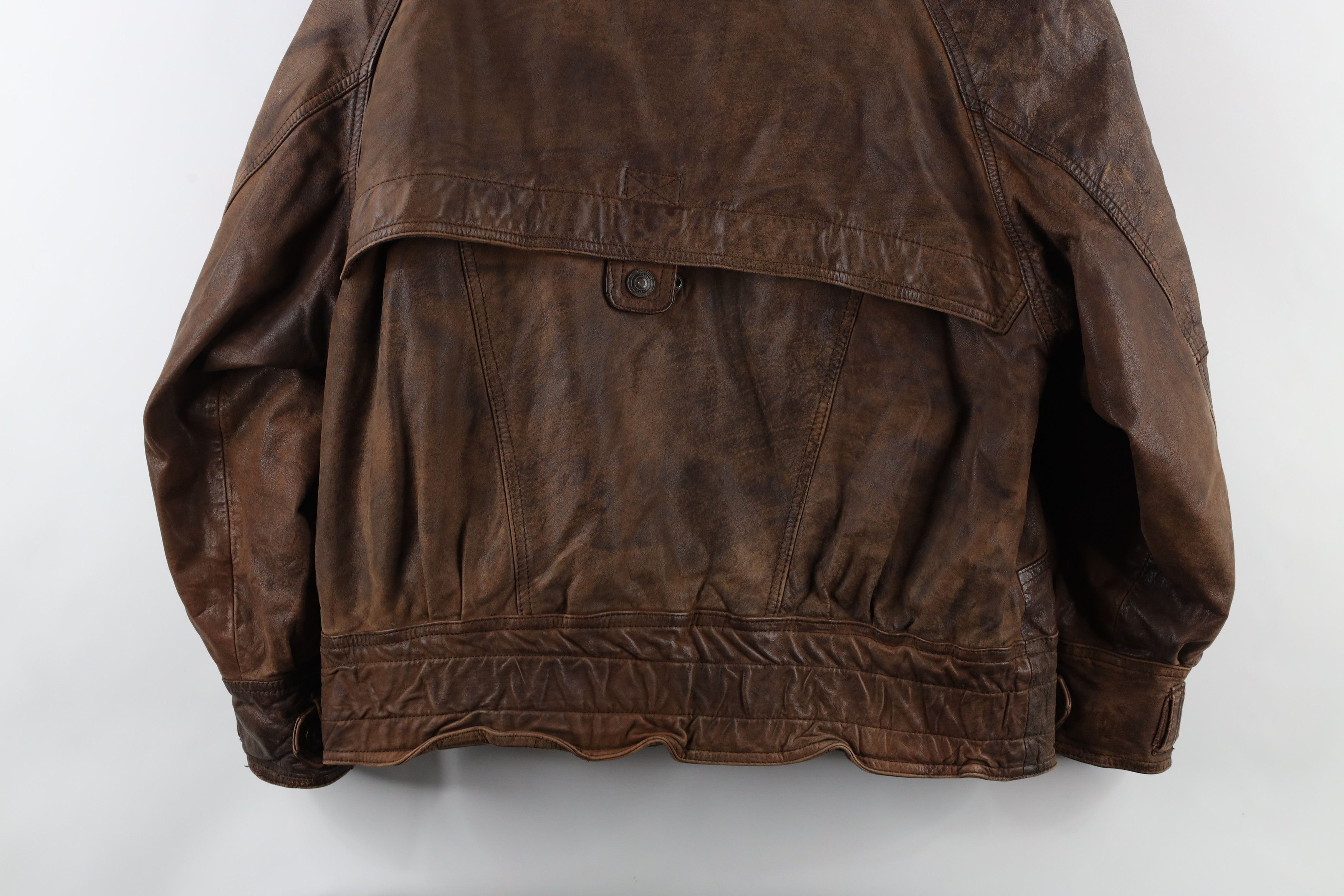 Vintage Vintage 90s Streetwear Button Leather Bomber Jacket Size L / US 10 / IT 46 - 15 Thumbnail