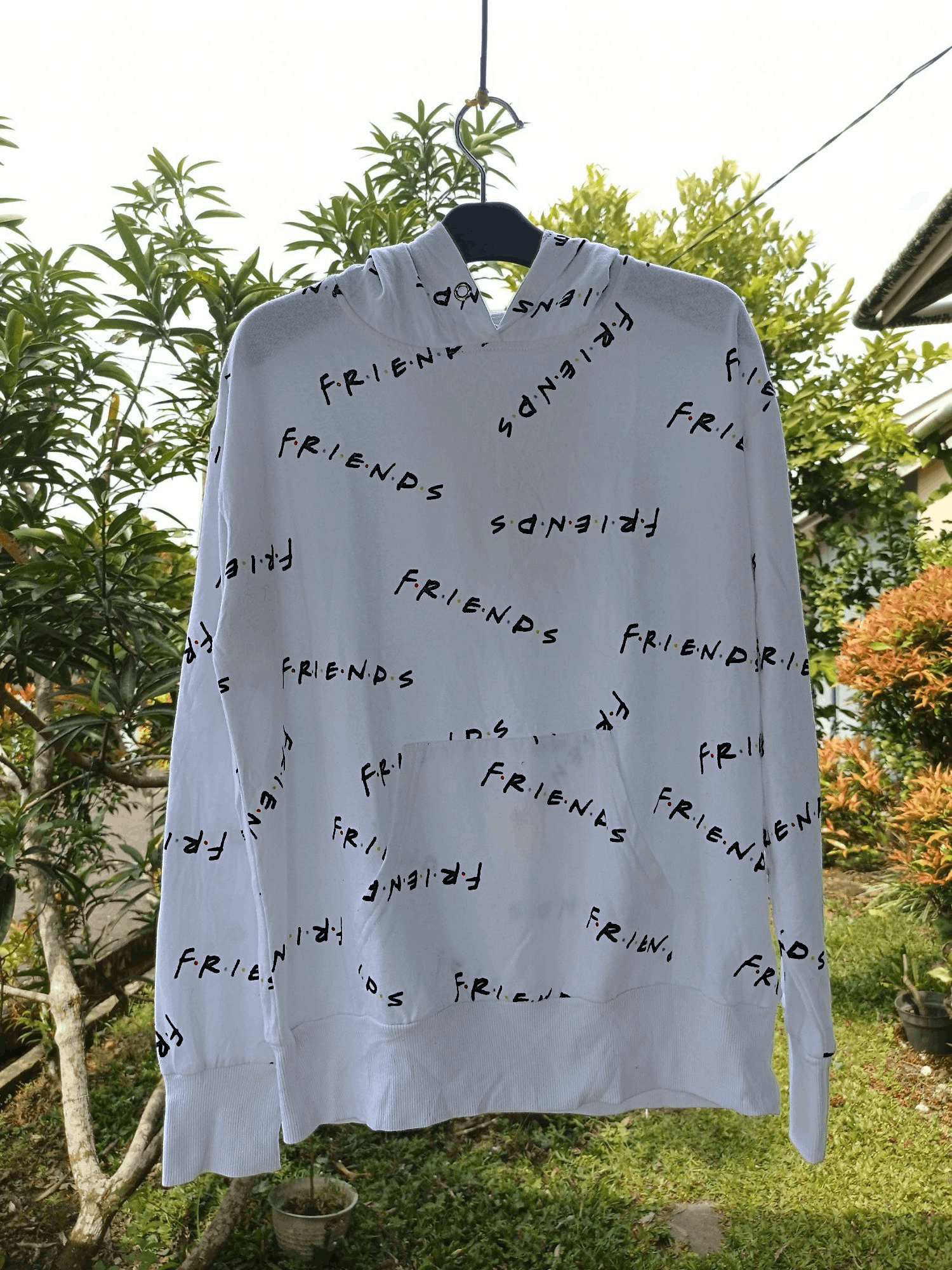 Other The Famous FRIENDS The Television Series White Hoodie Size US L / EU 52-54 / 3 - 7 Thumbnail