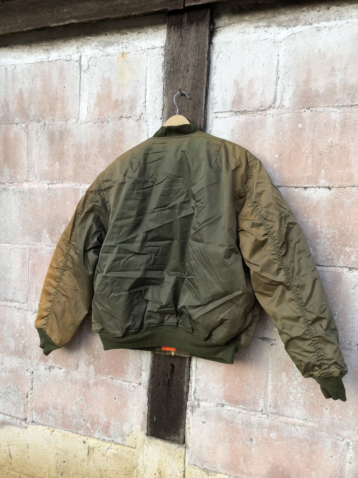 Other Bomber Flyers Jacket Military Ma-1 Sun Faded Size US L / EU 52-54 / 3 - 5 Thumbnail