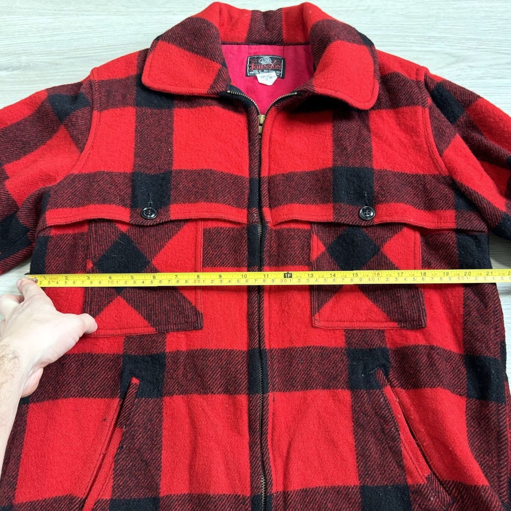 Johnson Woolen Mills VINTAGE Johnson Woolen Mills Red Buffalo Plaid Mackinaw Jacket Wool Shacket 44 Size US S / EU 44-46 / 1 - 4 Thumbnail