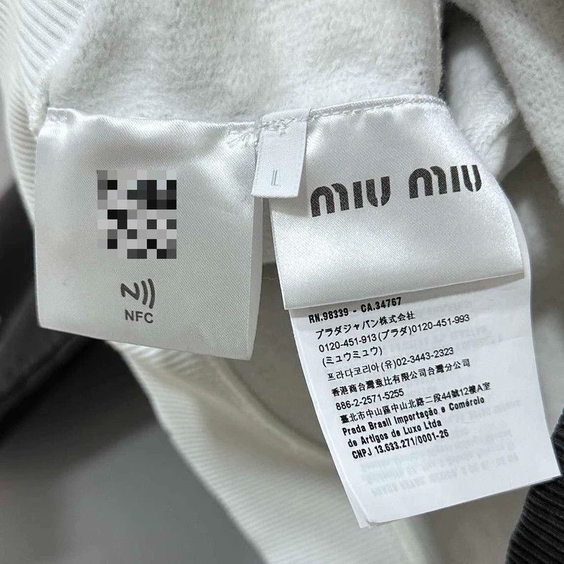 Prada Black Logo Crop Hoodie from MIUMIU -2505 Size L / US 10 / IT 46 - 6 Thumbnail