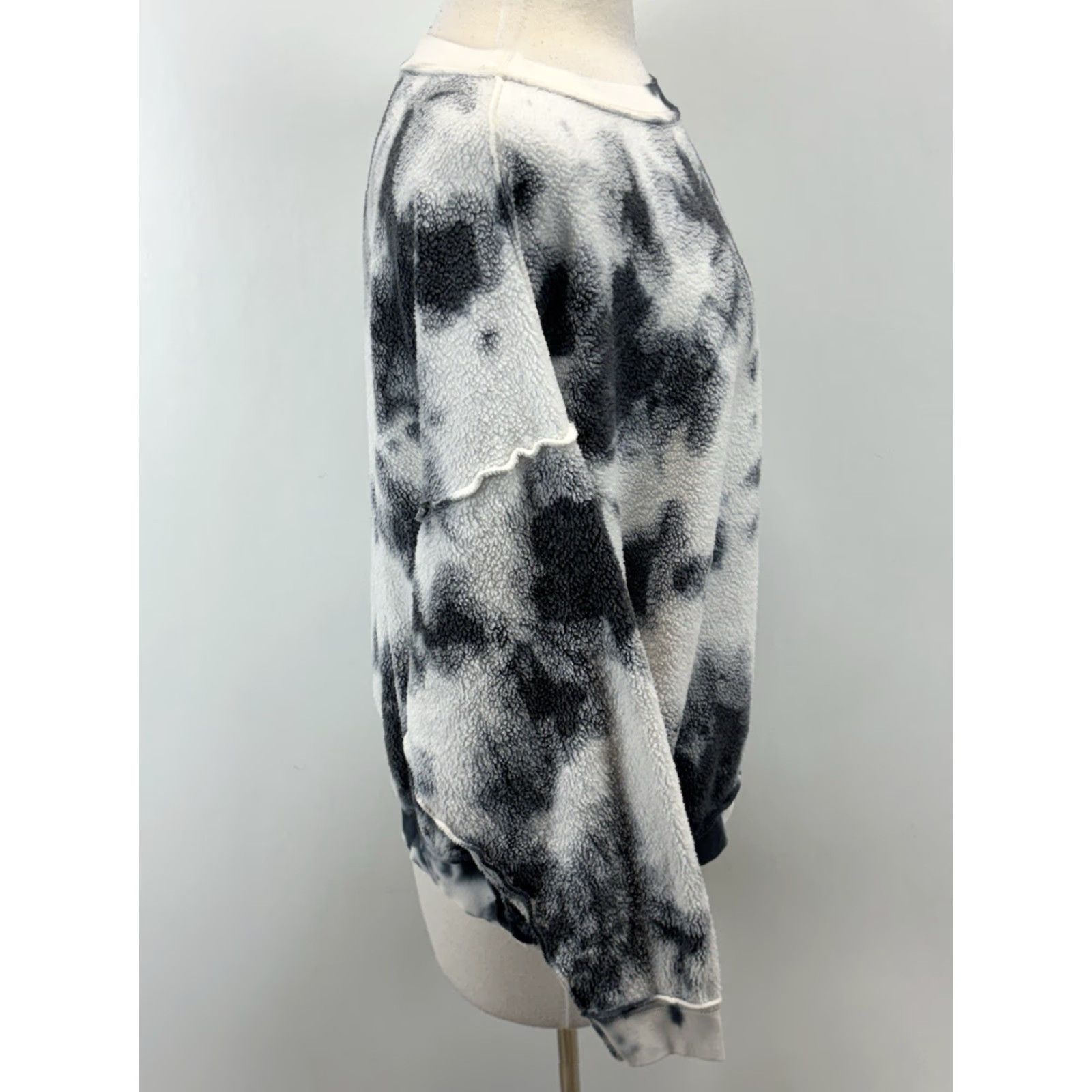 Free People Free People Sweatshirt Women’s XS Tie Dye White Grey Slouchy Pullover Round Neck Bohemian Casual Slouchy Size XS / US 0-2 / IT 36-38 - 4 Thumbnail