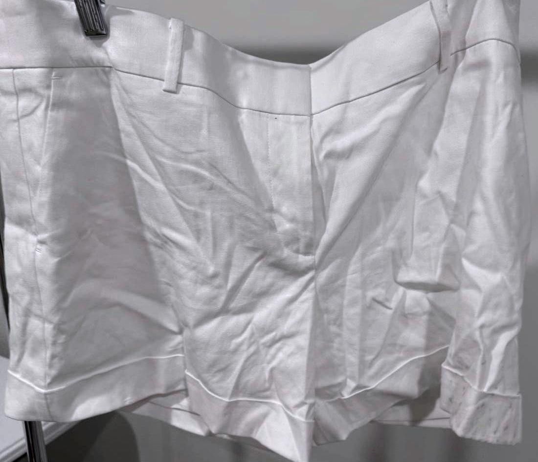 Ann Taylor Stylish White Linen Shorts from Ann Taylor Size 12 Size 34" / US 12 / IT 48 - 2 Thumbnail
