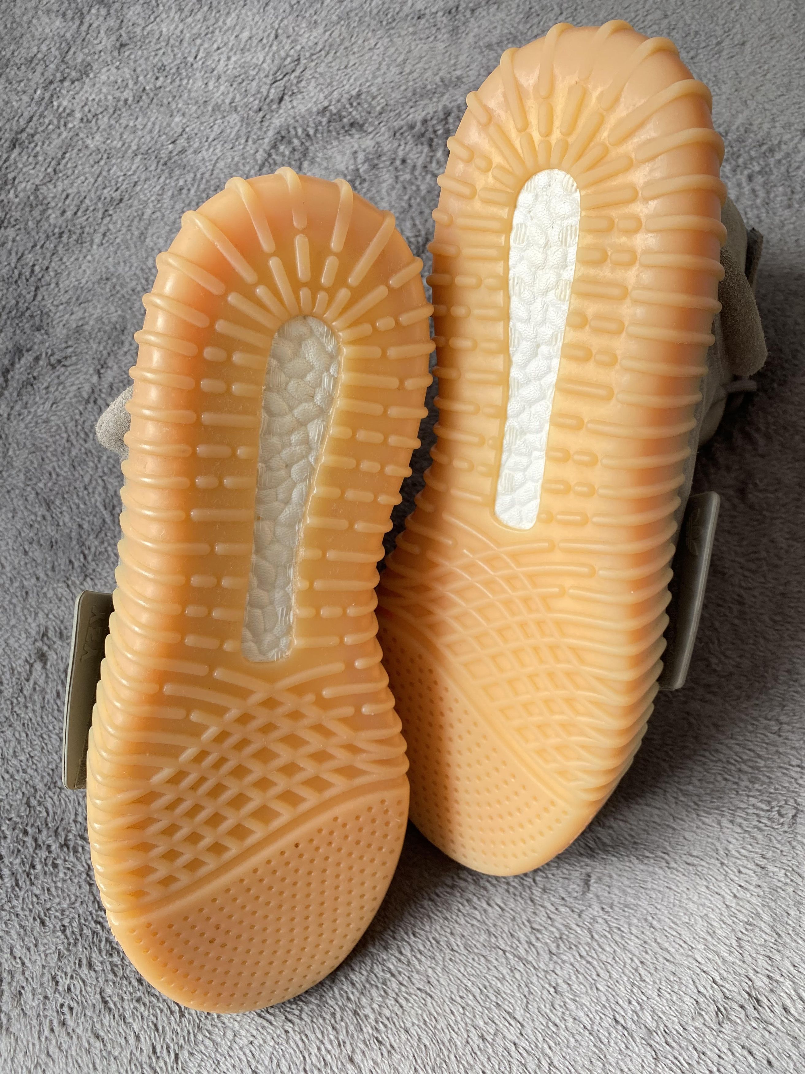 Kanye West Yeezy Boost 750 Light Grey Glow In the Dark mens size 8.5 US Size US 8.5 / EU 41-42 - 3 Thumbnail