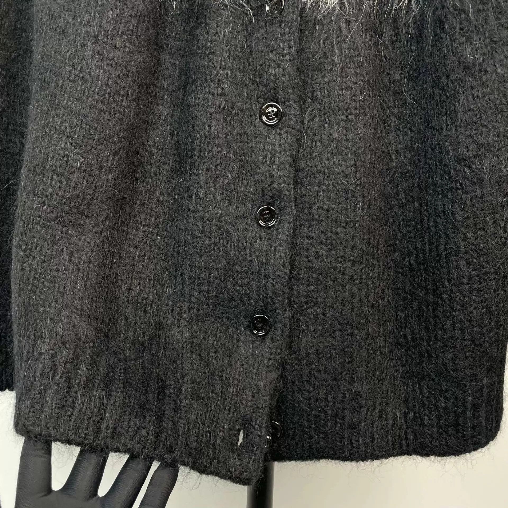Celine Celine 97 New Wool Knit Cardigan M Black Size M / US 6-8 / IT 42-44 - 7 Thumbnail