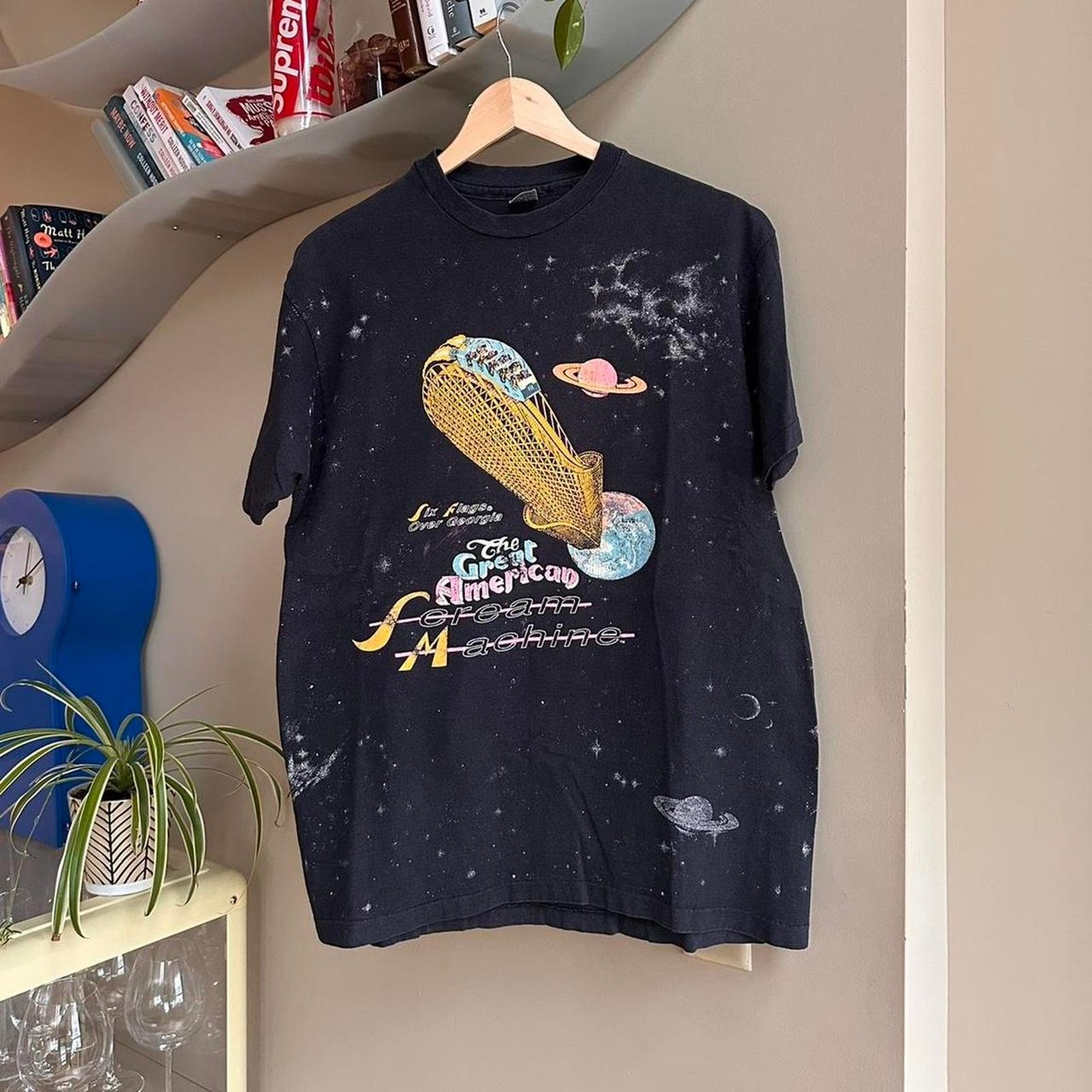 Disney × Vintage Vintage Six Flags Shirt Size US L / EU 52-54 / 3 - 1 Thumbnail