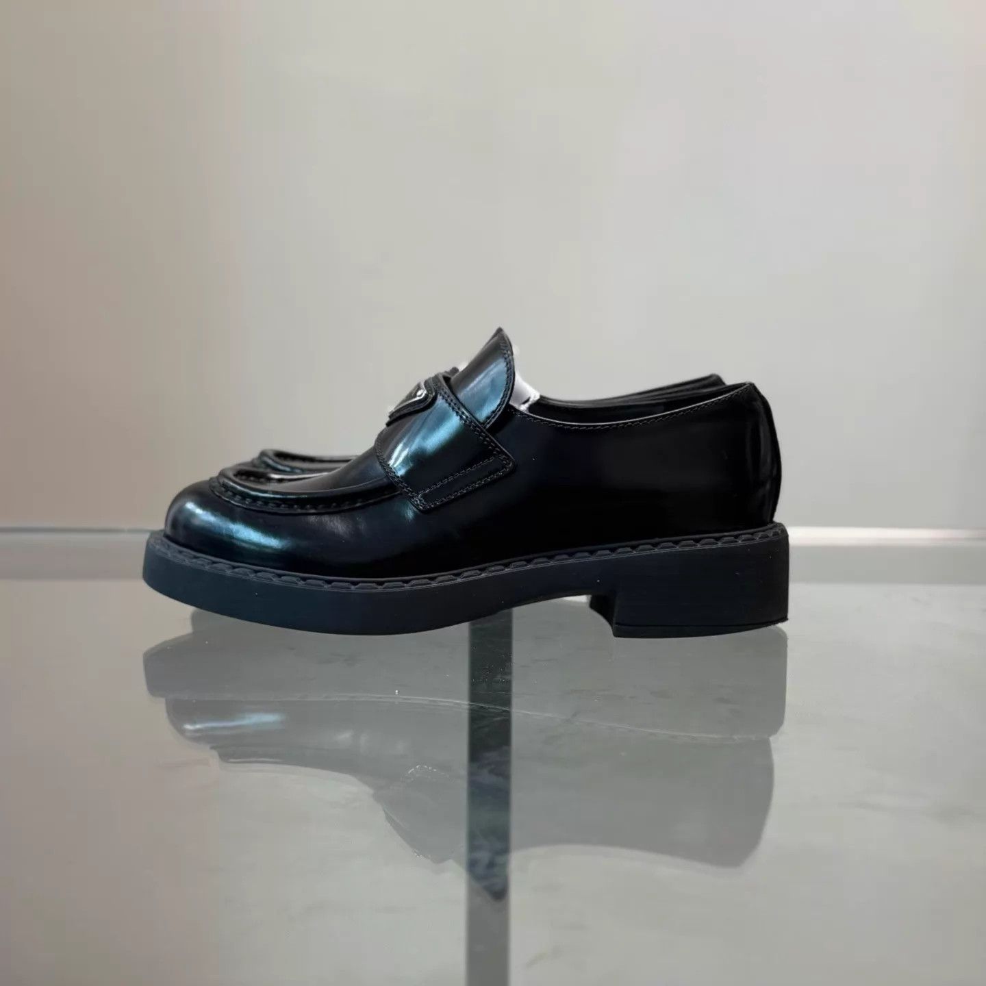 Prada Prada Black Triangle Logo Loafer 36 98 DM1983 Size US 5.5 / IT 35.5 - 2 Thumbnail