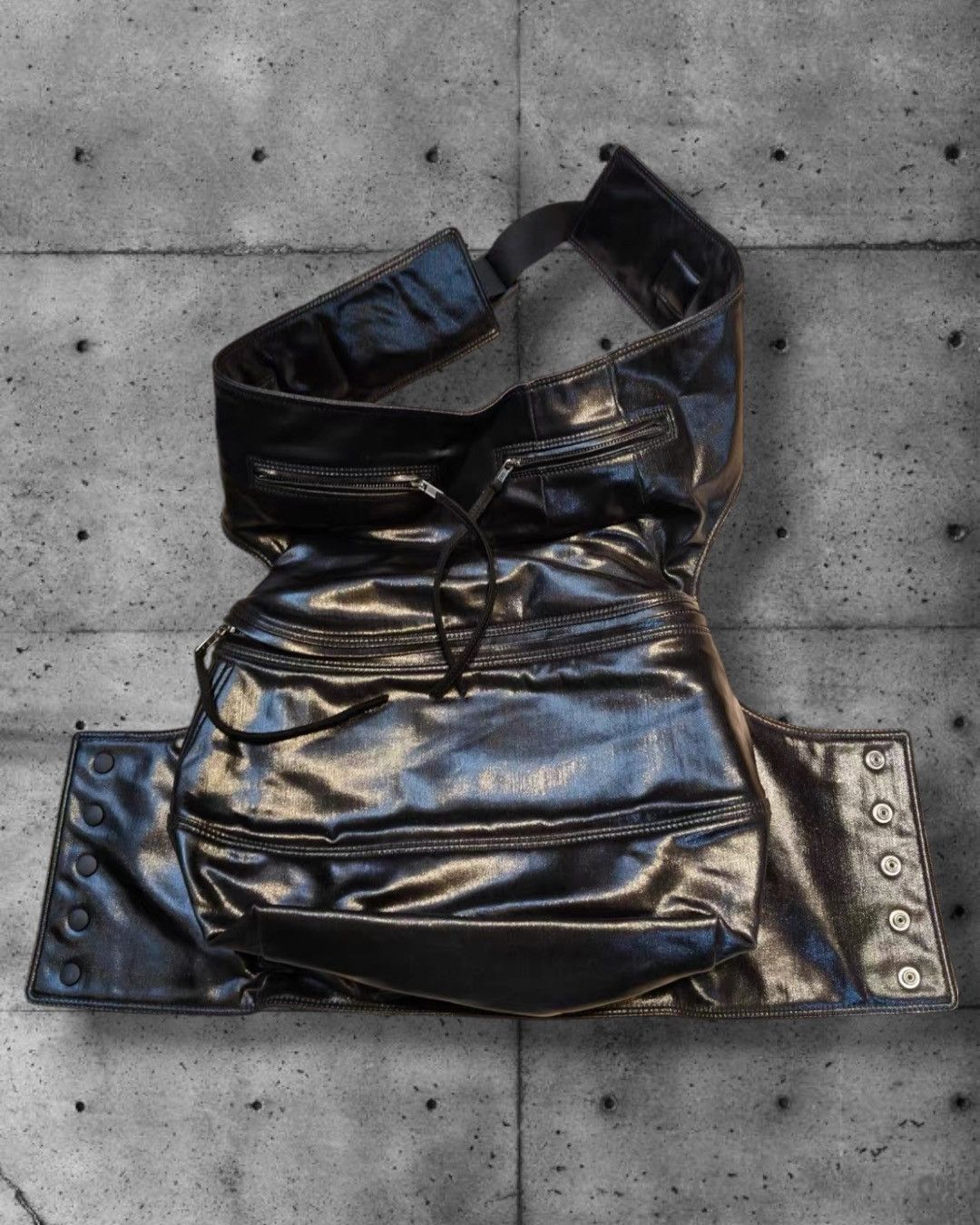 Rick Owens Rick Owens SS18 Dirt Runway Cargo Chap Bag Size ONE SIZE - 1 Thumbnail