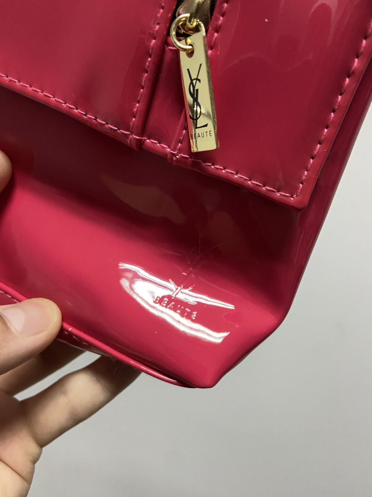 Yves Saint Laurent Yves saint Laurent pouch logo small bag vintage lacquered Size ONE SIZE - 3 Thumbnail