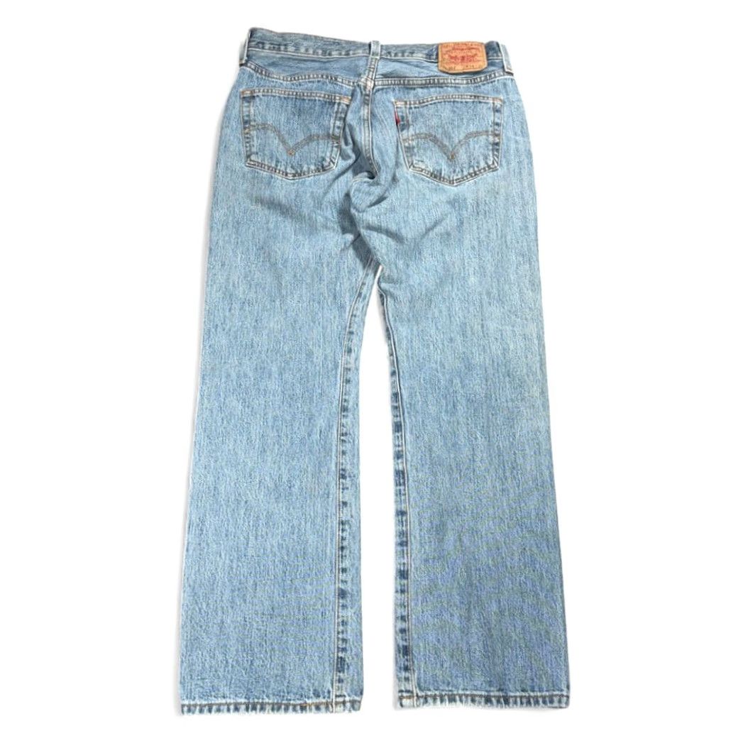 Levi's VINTAGE Levi's 501 Jeans Mens 34x30 Blue Light Wash Denim Button Fly 90s Size US 34 / EU 50 - 3 Thumbnail