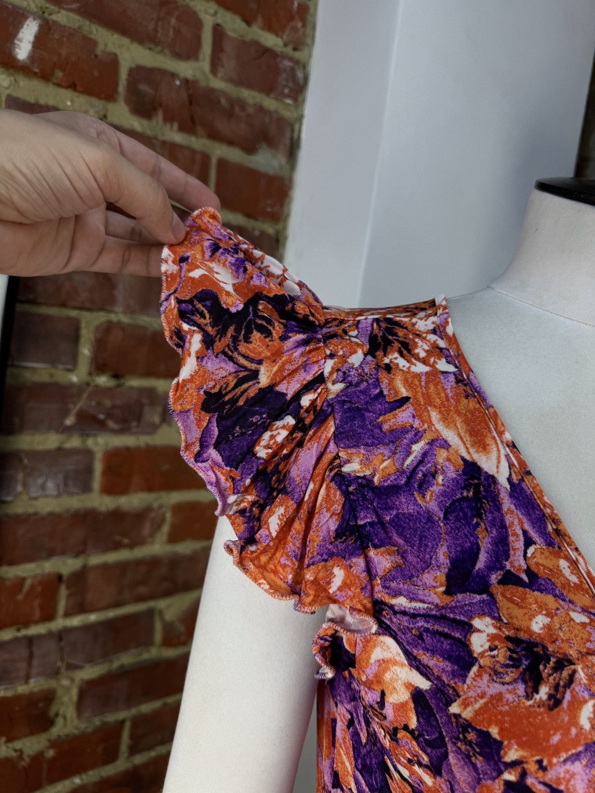 Designer × Just Cavalli × Vintage JUST CAVALLI Viscose Floral Flowers Multicolour T-Shirt Top Size M / US 6-8 / IT 42-44 - 4 Thumbnail