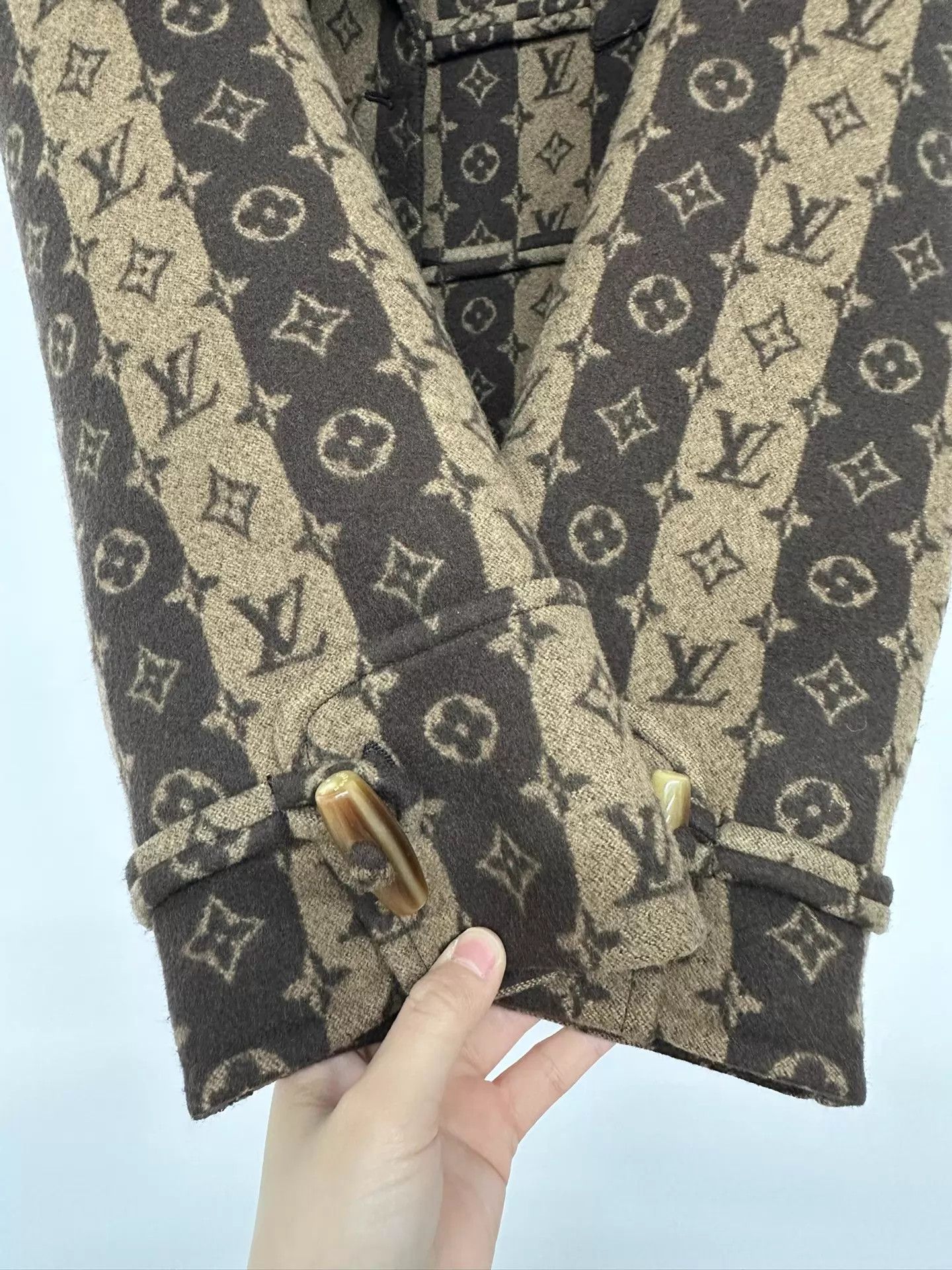 Louis Vuitton Louis Vuitton All Over Print Overcoat 46 Size US S / EU 44-46 / 1 - 5 Thumbnail