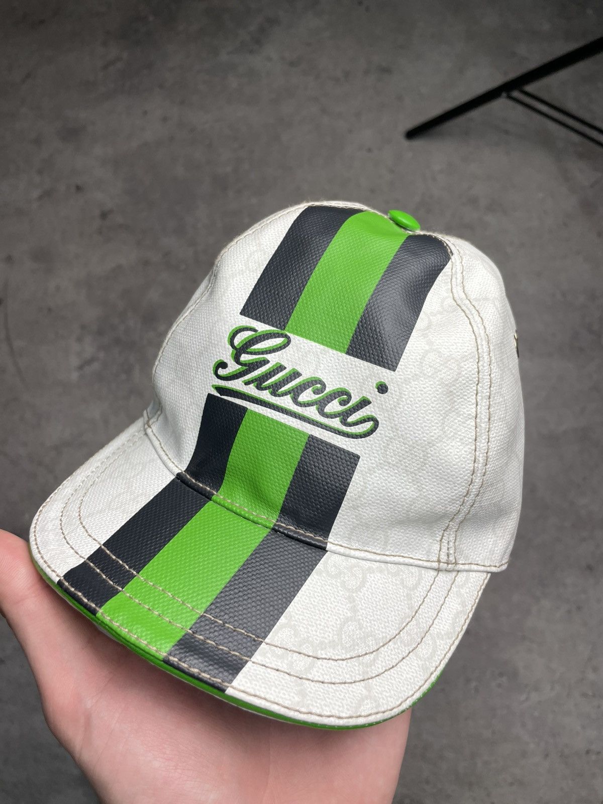 Gucci Authentic Gucci monogram leather cap Size ONE SIZE - 2 Thumbnail