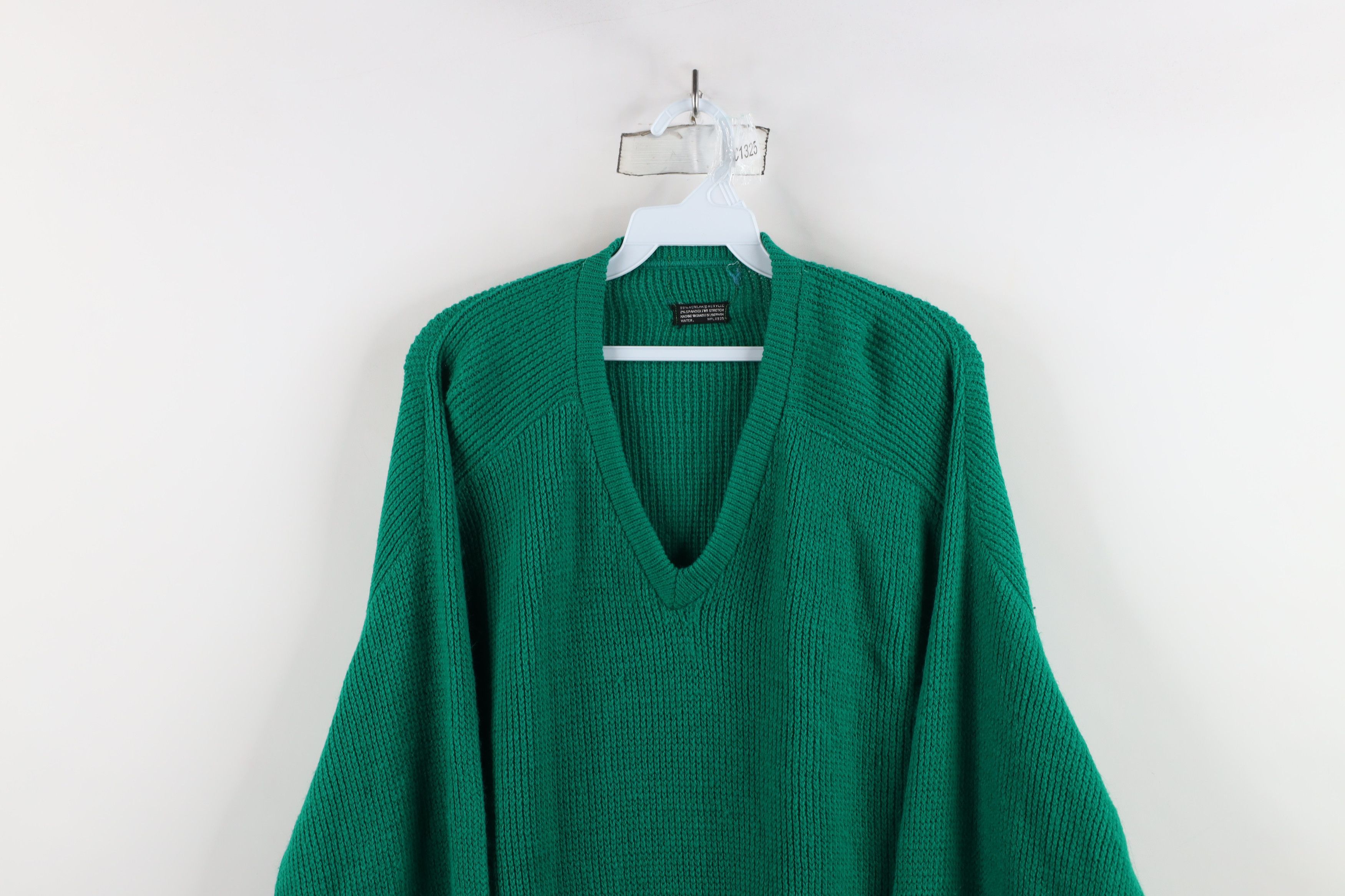 Vintage Vintage 70s Streetwear Blank Ribbed Knit V-Neck Sweater Size US XXL / EU 58 / 5 - 2 Thumbnail