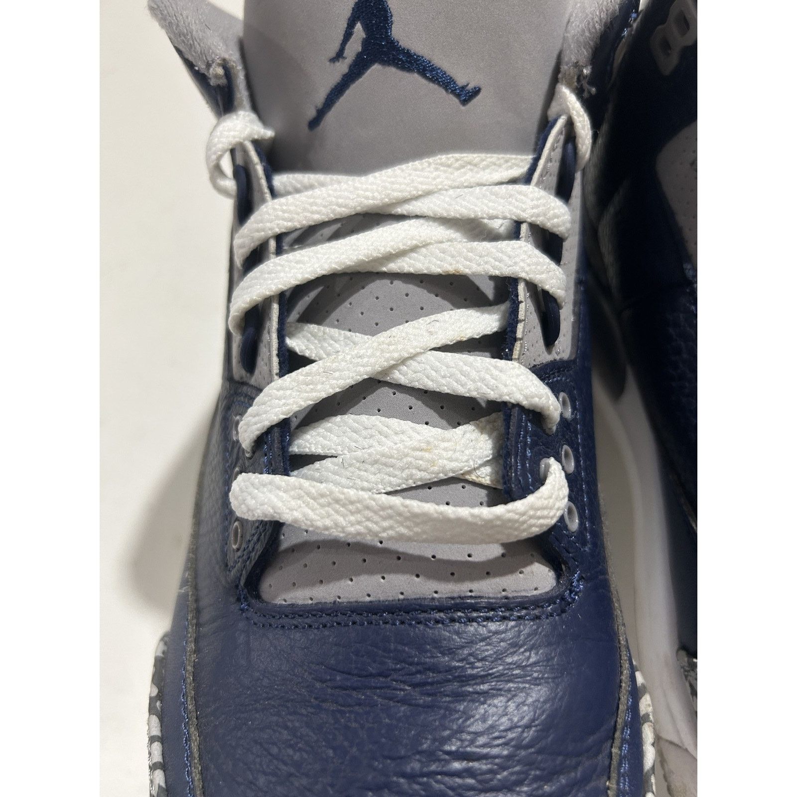 Jordan Brand JORDAN 3 RETRO GEORGETOWN SIZE 11 PREOWNED Size US 11 / EU 44 - 4 Thumbnail
