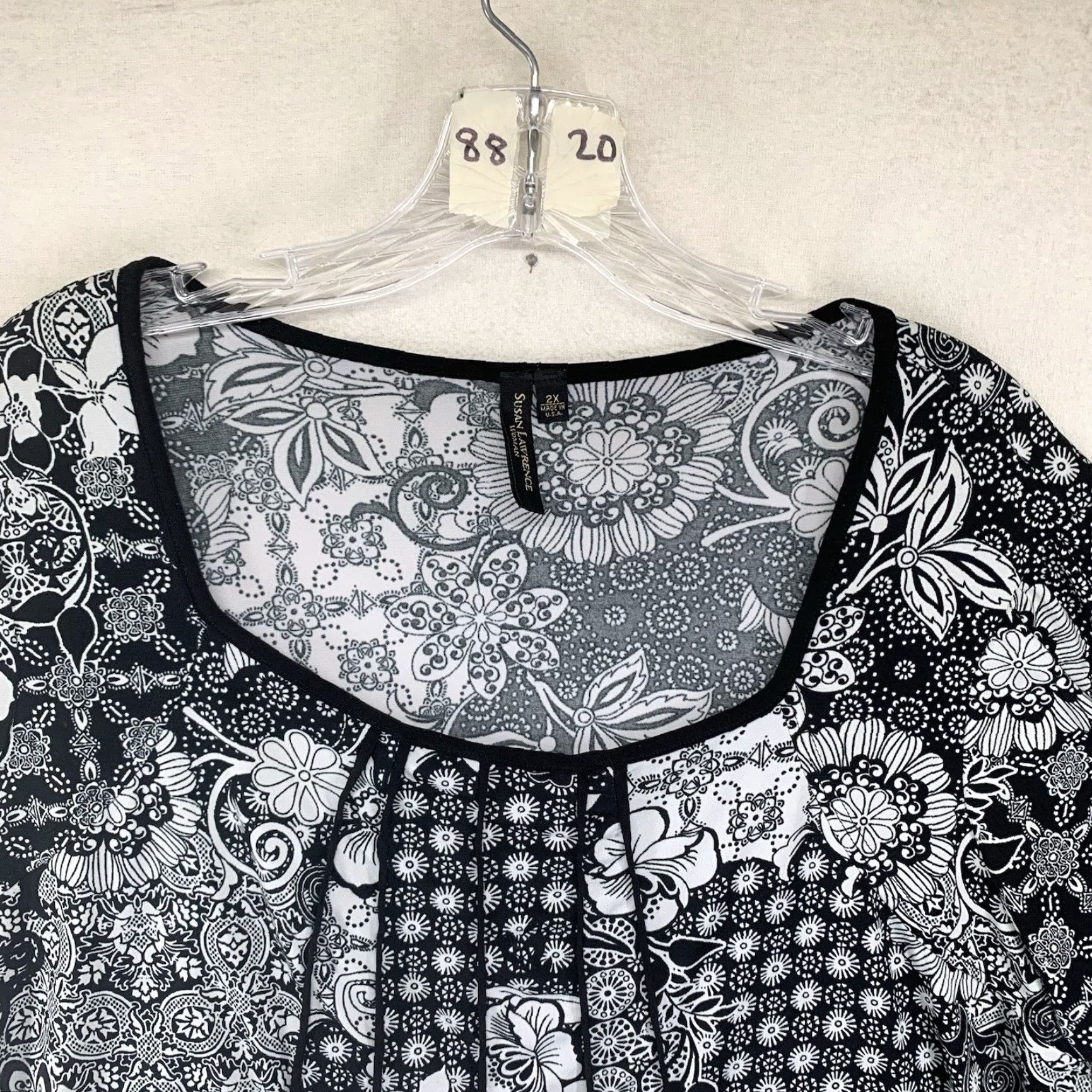 Vintage Susan Lawrence Vintage 90's Y2K Top Black and White Burnout Slimming 2X Blouse Womens Size XXL / US 16-18 / IT 52-54 - 4 Thumbnail