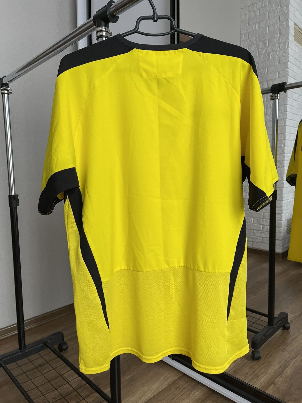 Diadora 2003/2004 Diadora Aston Villa Vintage Soccer Jersey T-Shirt Size US M / EU 48-50 / 2 - 4 Thumbnail