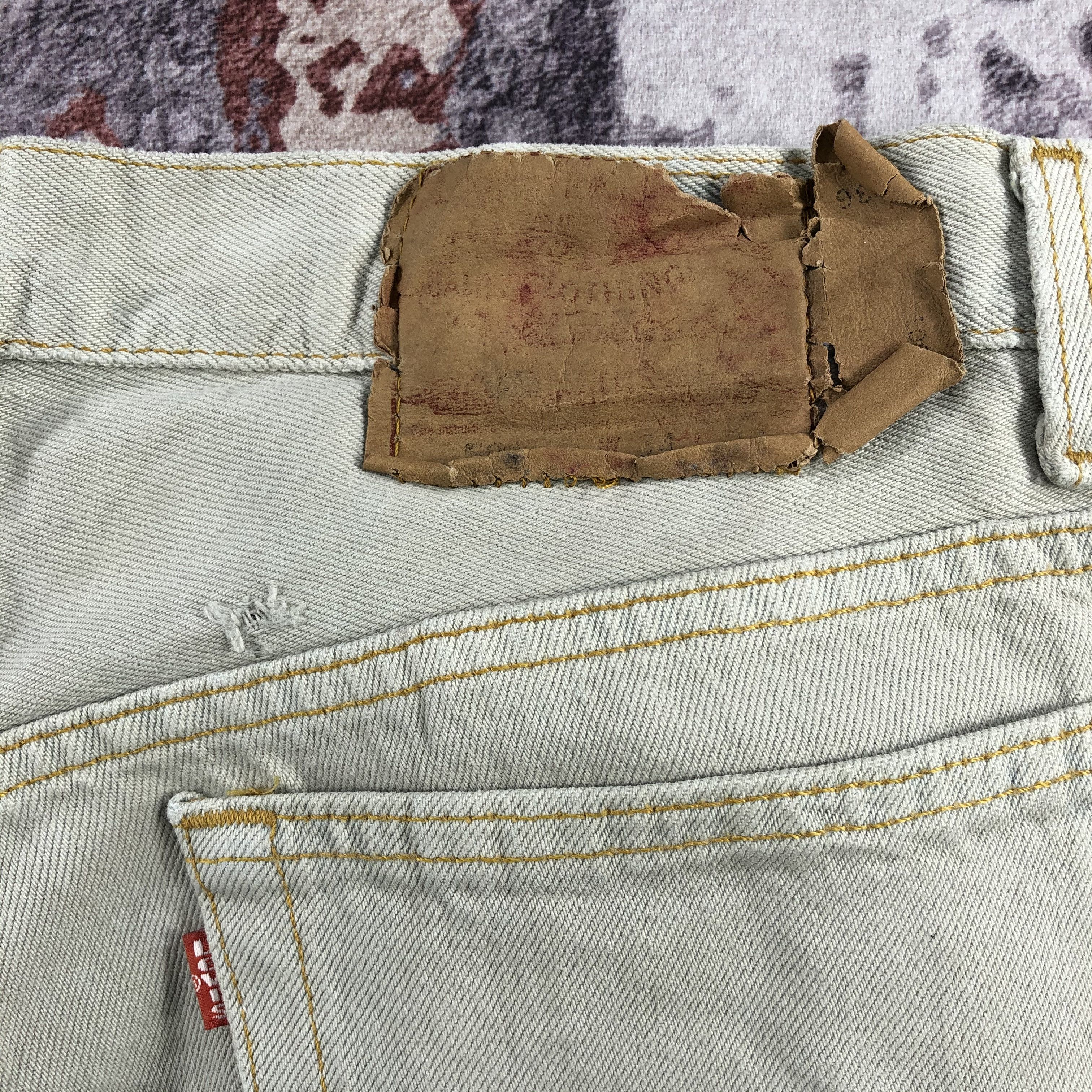 Levi's Vintage 90s Light Wash Levis 501 Jeans-JM2551 Size US 33 - 9 Thumbnail