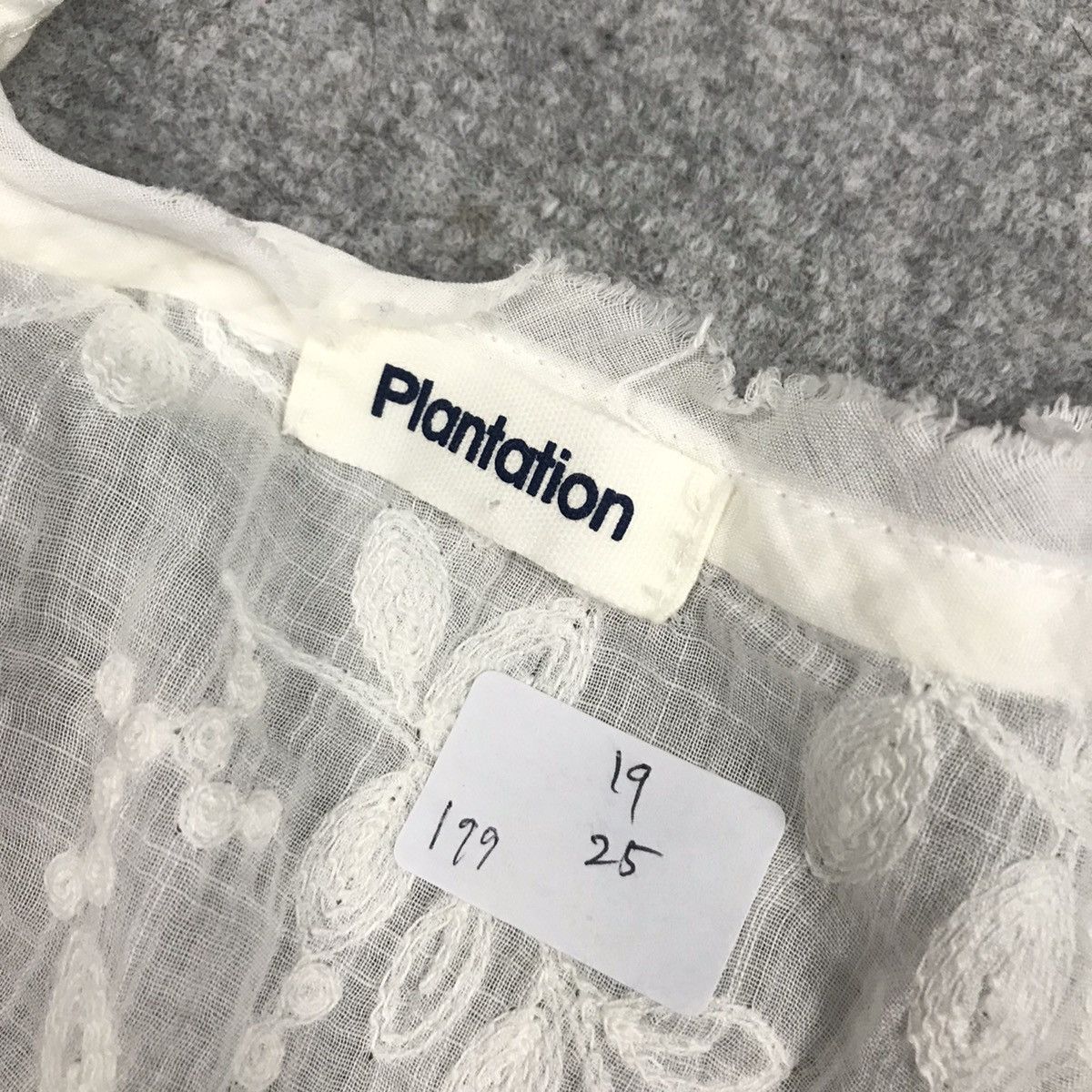 Issey Miyake PLANTATION BY ISSEY MIYAKE EMBROIDERY FLOWER DESIGN Size M / US 6-8 / IT 42-44 - 9 Thumbnail