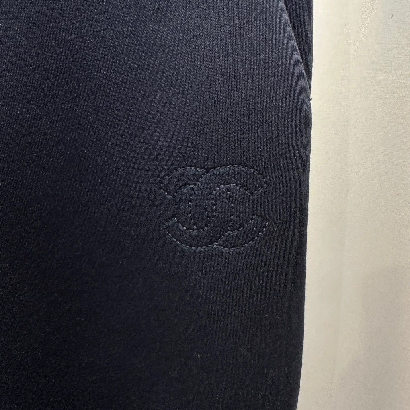 Chanel Chanel apr143 embroidered logo drawstring pants 38 Size 27" / US 4 / IT 40 - 6 Thumbnail
