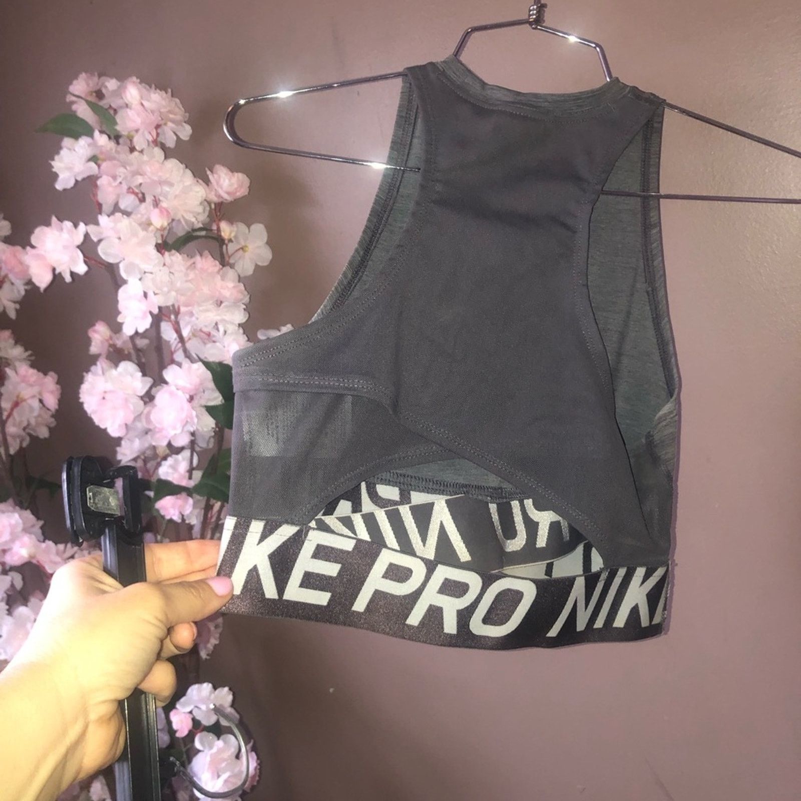 Nike Nike pro sports bra with criss cross bottom. Size S / US 4 / IT 40 - 5 Thumbnail