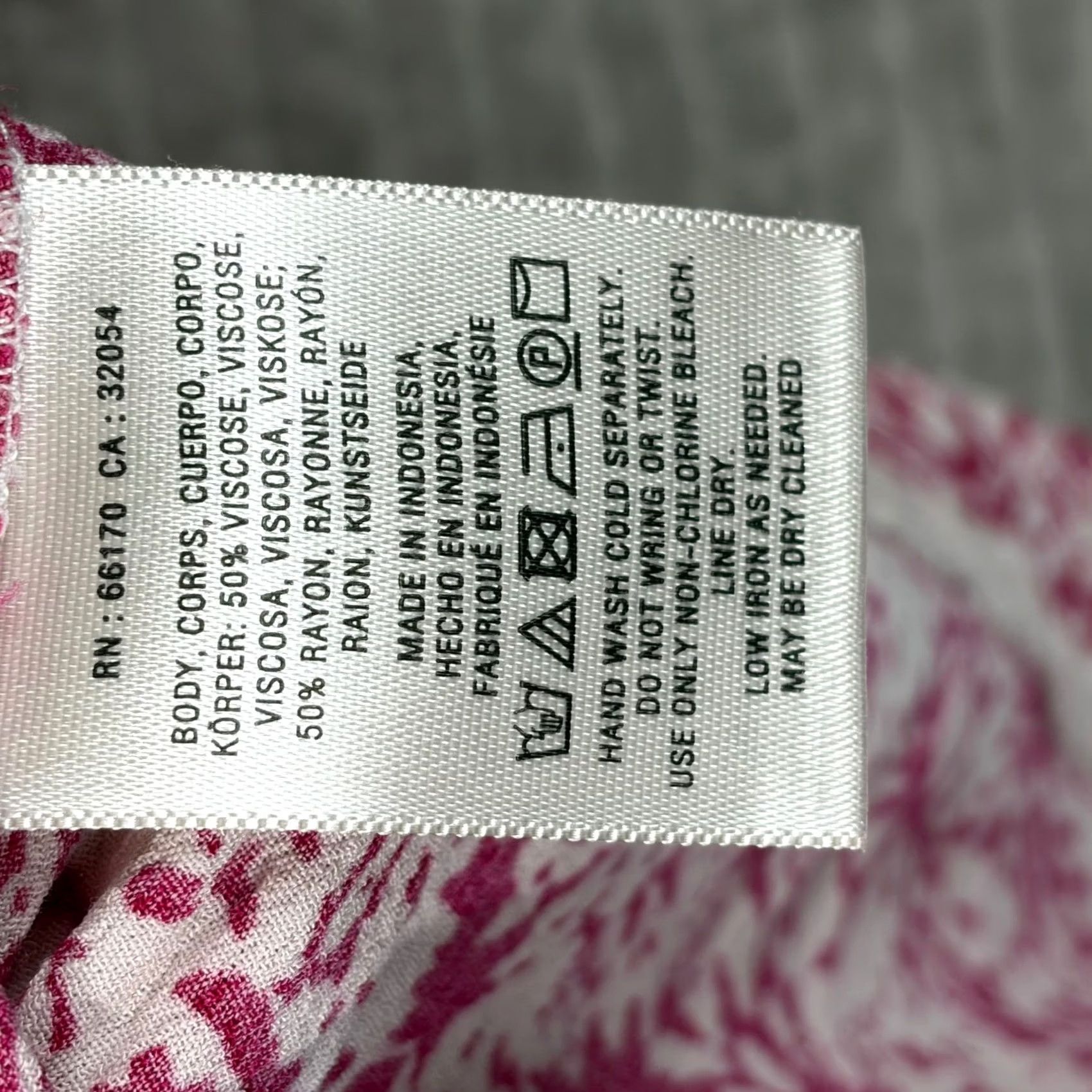 Vintage HD in Paris Anthropologie Pink White Floral V-Neck Smocked Waist Mini Dress Sz 2 Size XS / US 0-2 / IT 36-38 - 4 Thumbnail