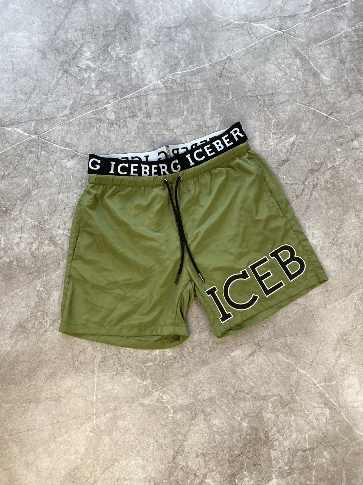 Iceberg × Vintage Rare Iceberg Beach Wear Big Logo Olive Shorts Size US 32 / EU 48 - 2 Thumbnail