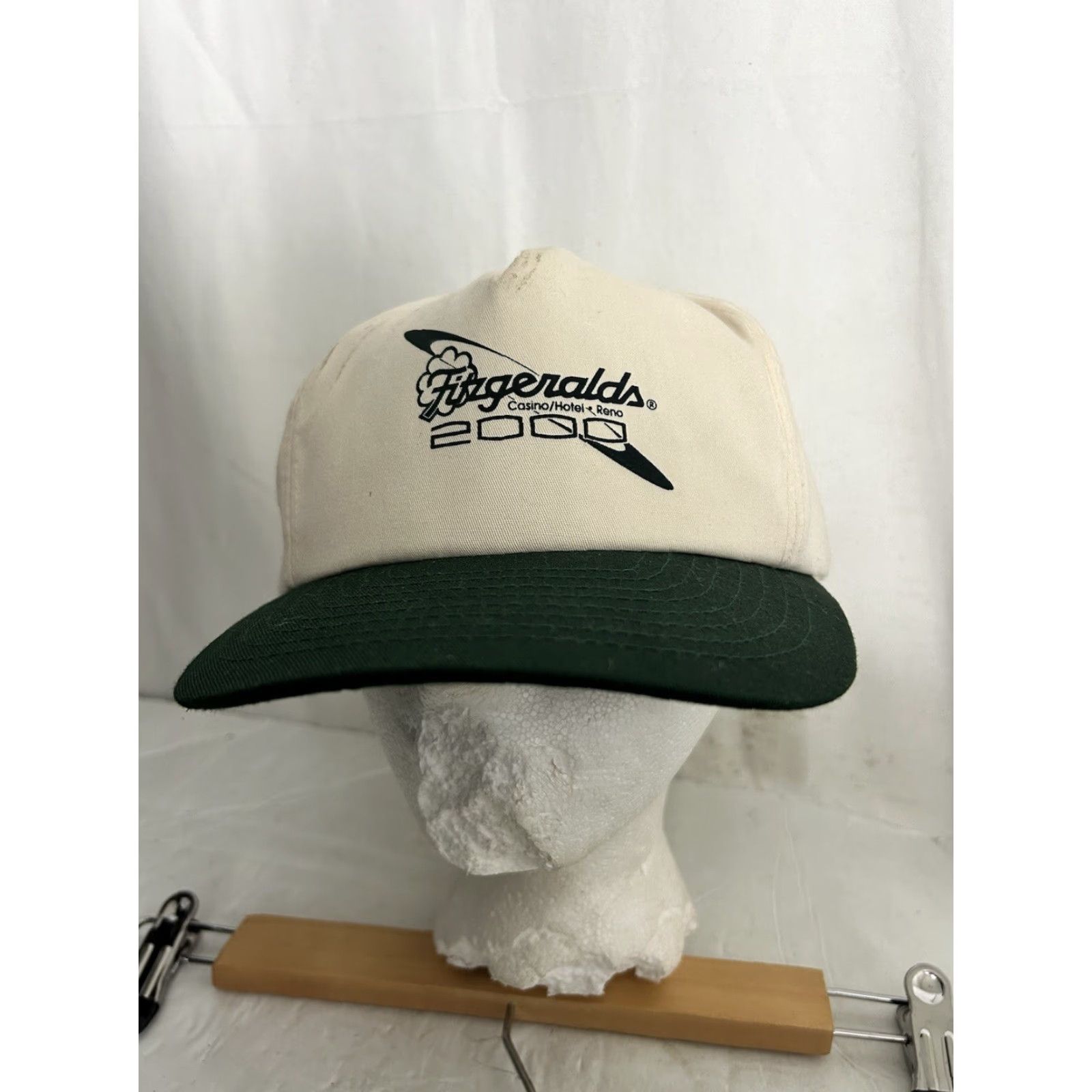 Vintage VINTAGE Fitzgeralds Casino Hat SnapBack Nissin Green Beige Adjustable Men Size ONE SIZE - 2 Thumbnail