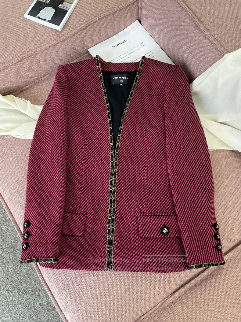 Chanel Chanel 20A red beaded rolled tweed jacket Size XS / US 0-2 / IT 36-38 - 1 Thumbnail