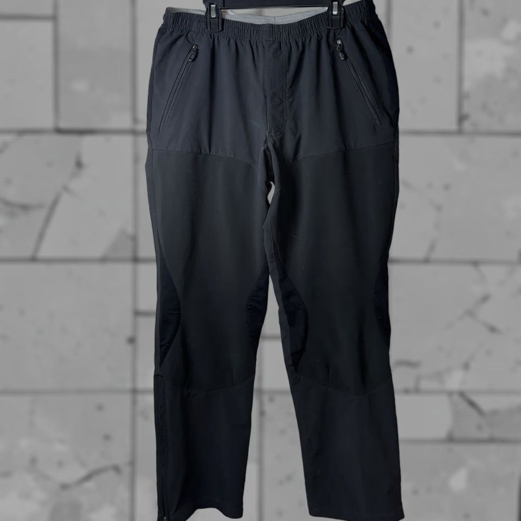 Patagonia Patagonia Black Athletic Polyester Pants Mens Size M Sweatpants Regular Athletic Fit Leather? Size US 31 - 1 Thumbnail