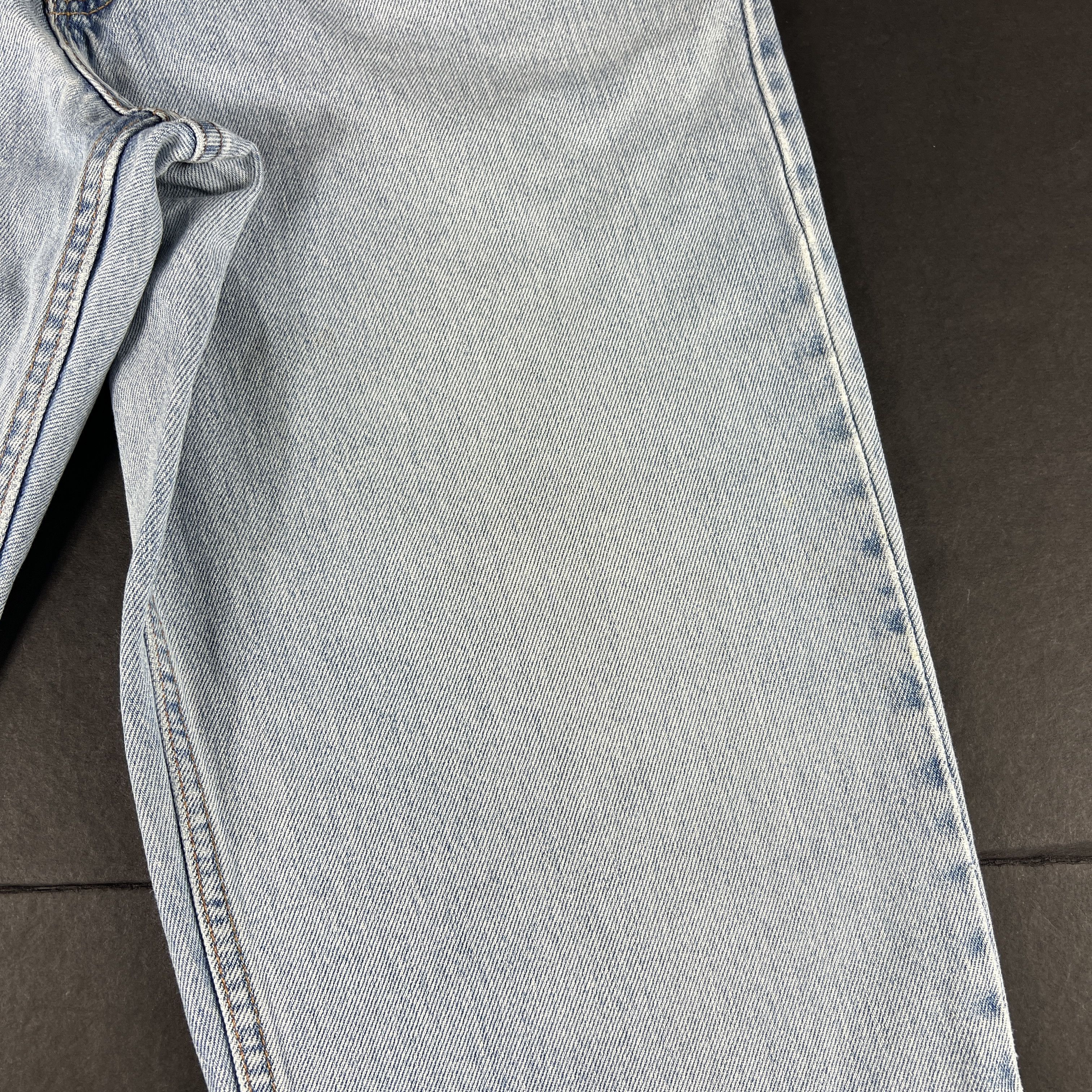 Levi's × Vintage Y2K Levi's Jeans 550 Relaxed Light Blue Faded Cotton Denim Size US 35 - 6 Thumbnail