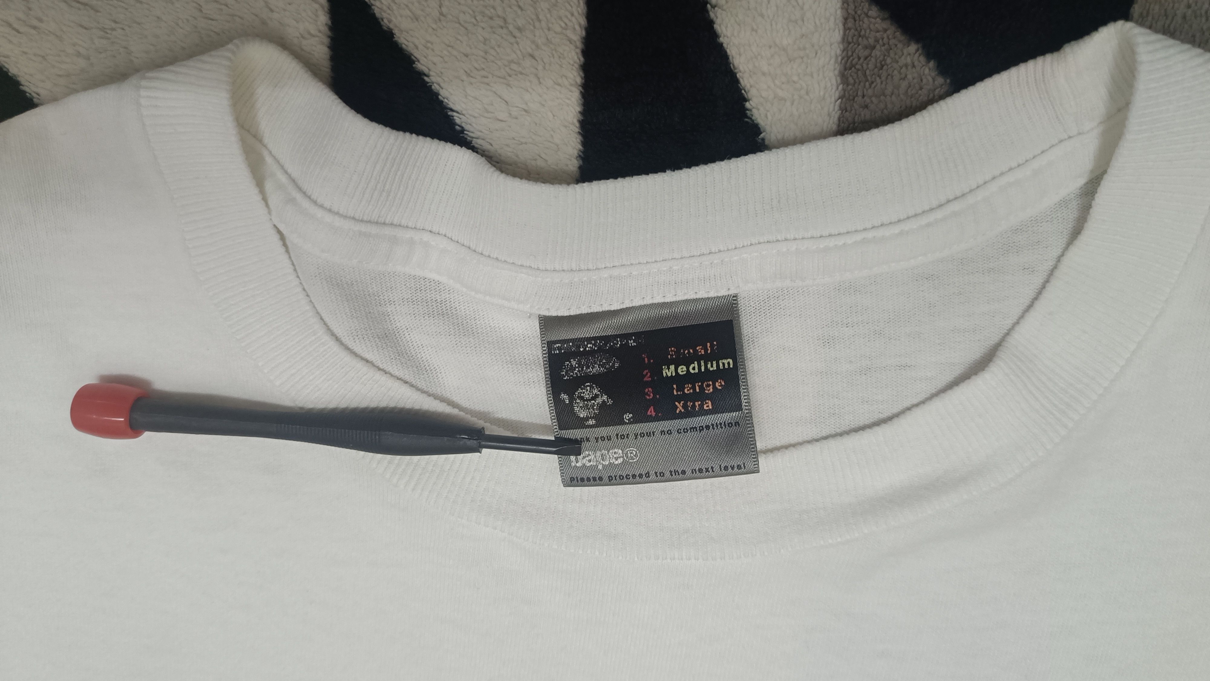 Bape 🔥🔥Rare Vintage Bathing Ape Tee Size US M / EU 48-50 / 2 - 3 Thumbnail