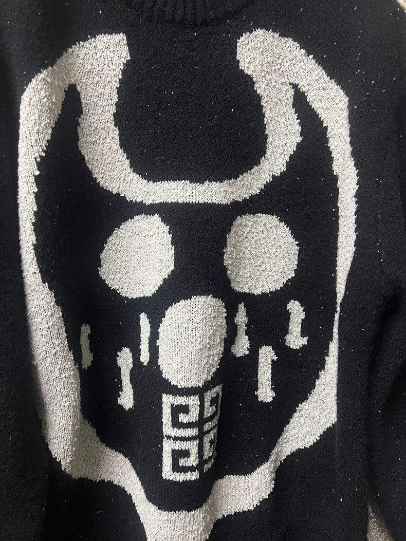 Givenchy Givenchy Men's Heavy Wool Sweater, Loose Fit, Size M Size US M / EU 48-50 / 2 - 3 Thumbnail