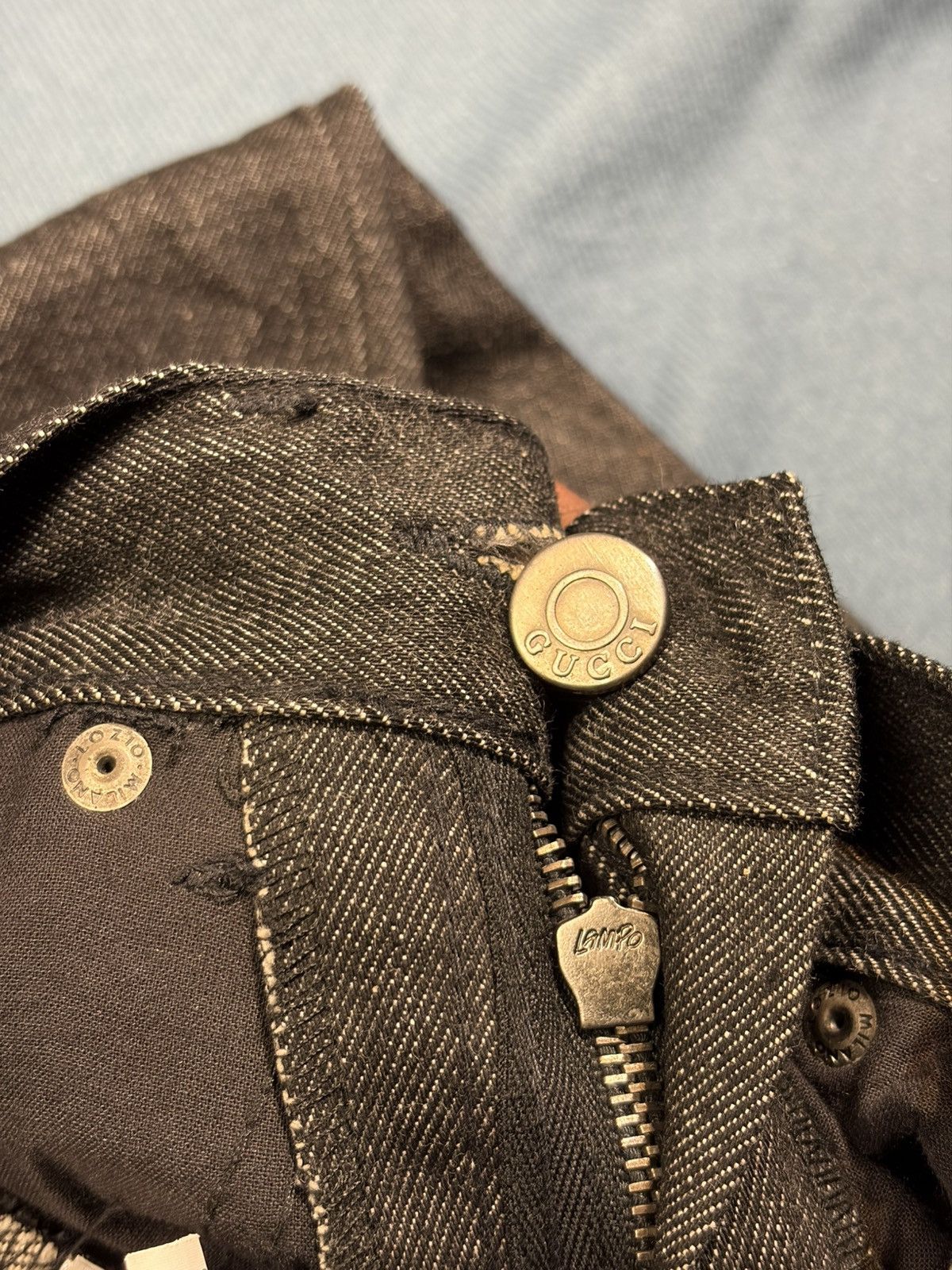 Gucci Vintage Gucci Raw Denim Selvedge Italy Jeans W28 Size US 28 / EU 44 - 11 Thumbnail