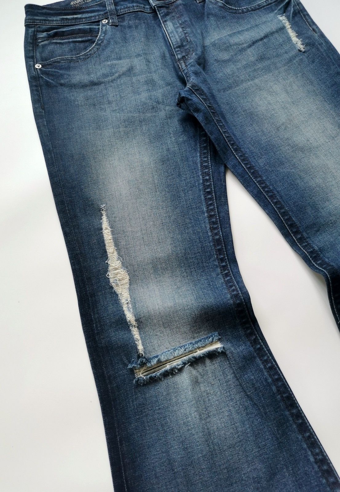 DL1961 DL1961 Joy High Rise Flare Bootcut Revolt Distressed Jeans Size 32" / US 10 / IT 46 - 3 Thumbnail