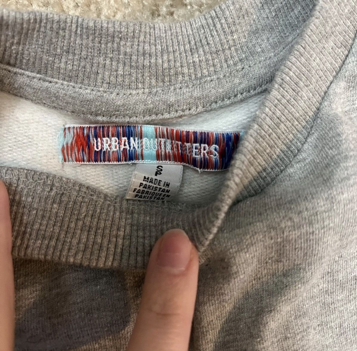 Urban Outfitters Urban Outfitters Cropped Gray Ribbed Sweatshirt Size S / US 4 / IT 40 - 2 Thumbnail